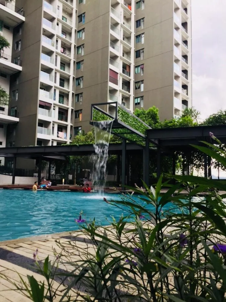 Skyview Univ360 Place Facing Mines Lake