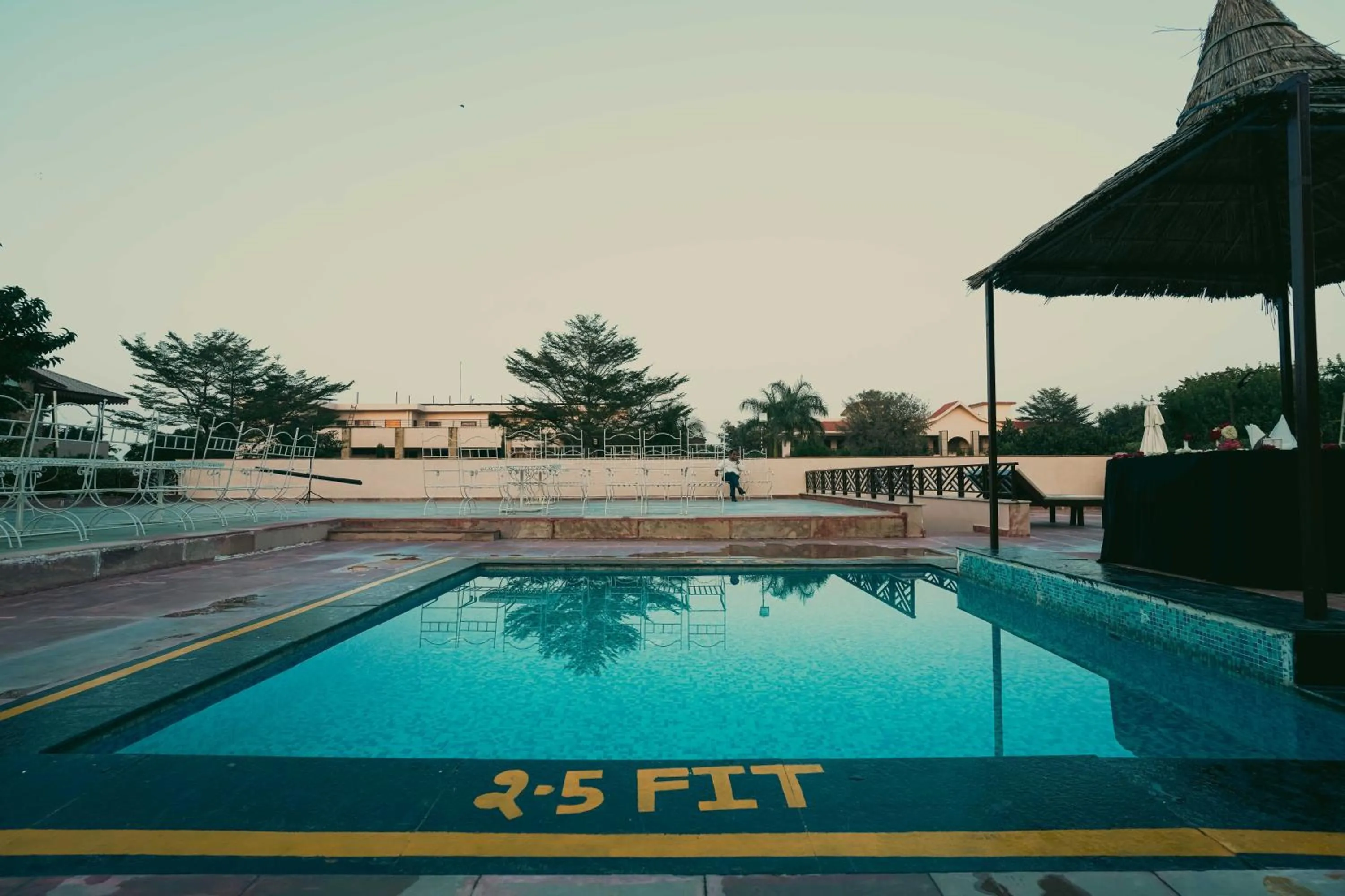 Swimming pool in Abhyaran Resort & Spa Ranthambore