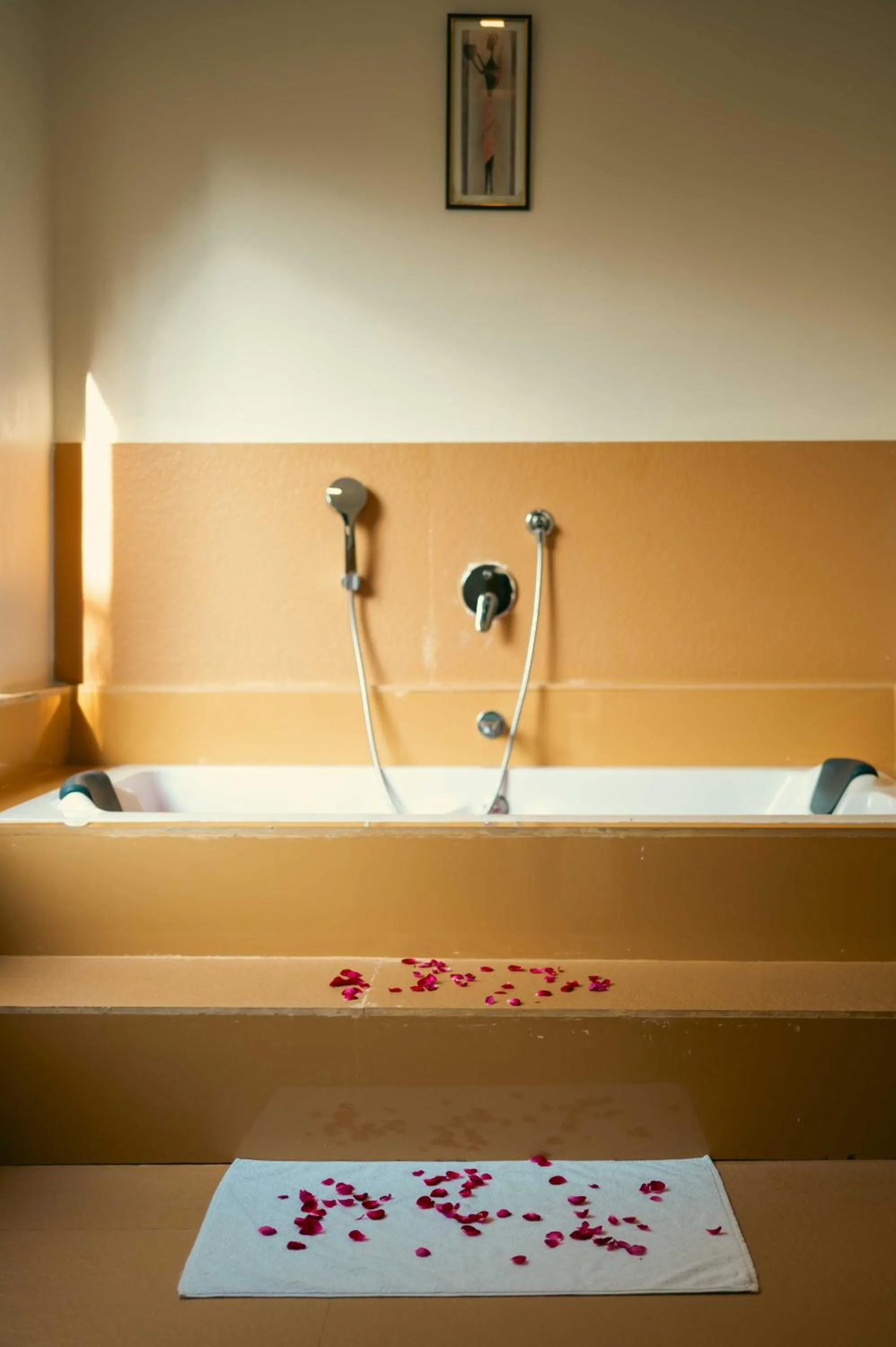 Bath in Abhyaran Resort & Spa Ranthambore