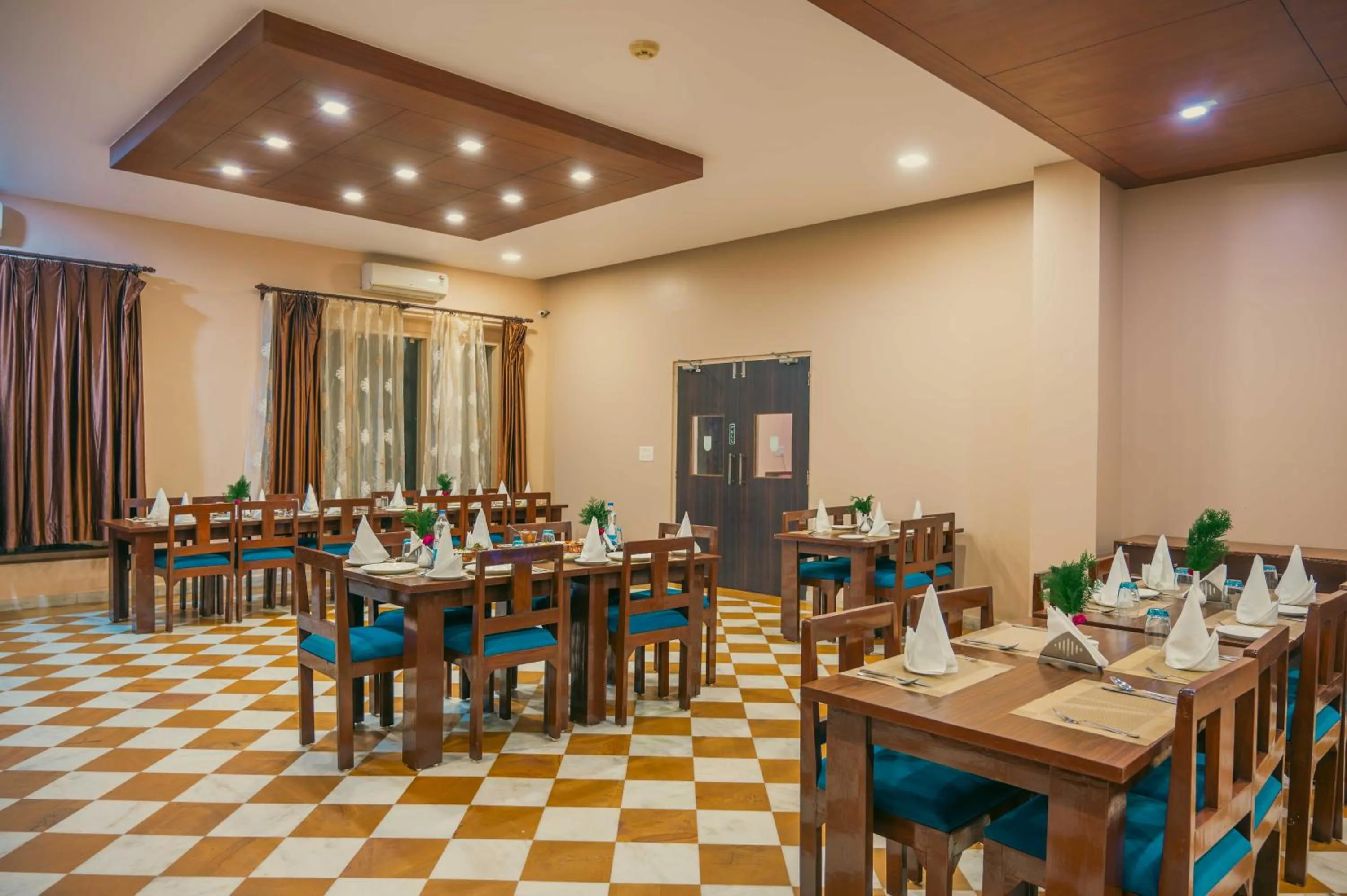 Restaurant/places to eat in Abhyaran Resort & Spa Ranthambore