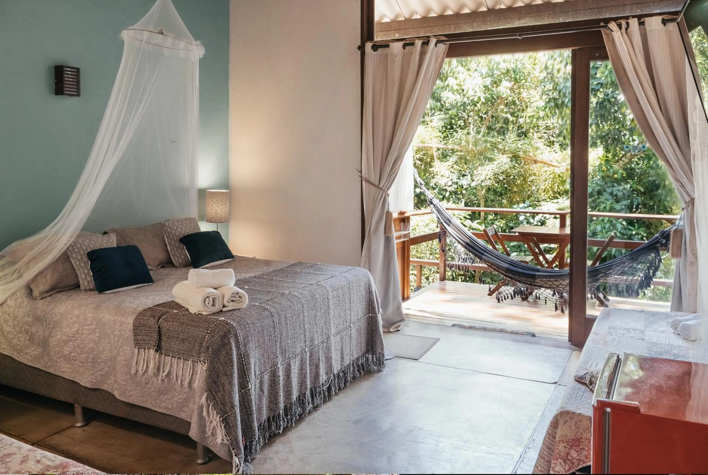 Photo of the whole room, Bed in Bonito Paraiso Ilha Grande