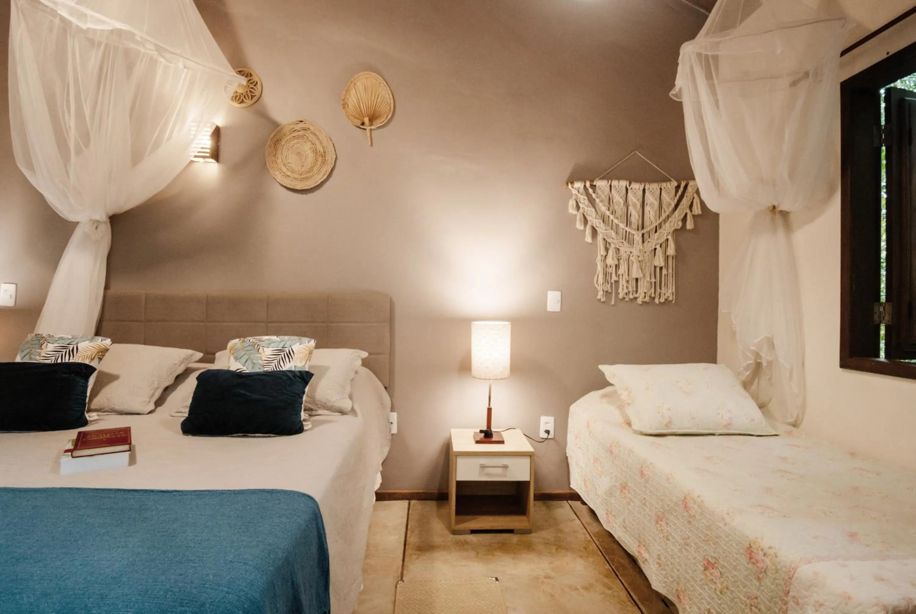 Photo of the whole room, Bed in Bonito Paraiso Ilha Grande