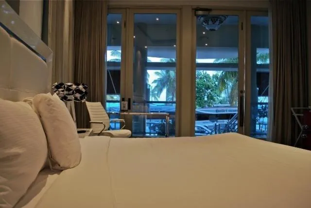 Bed in The Fritz Hotel