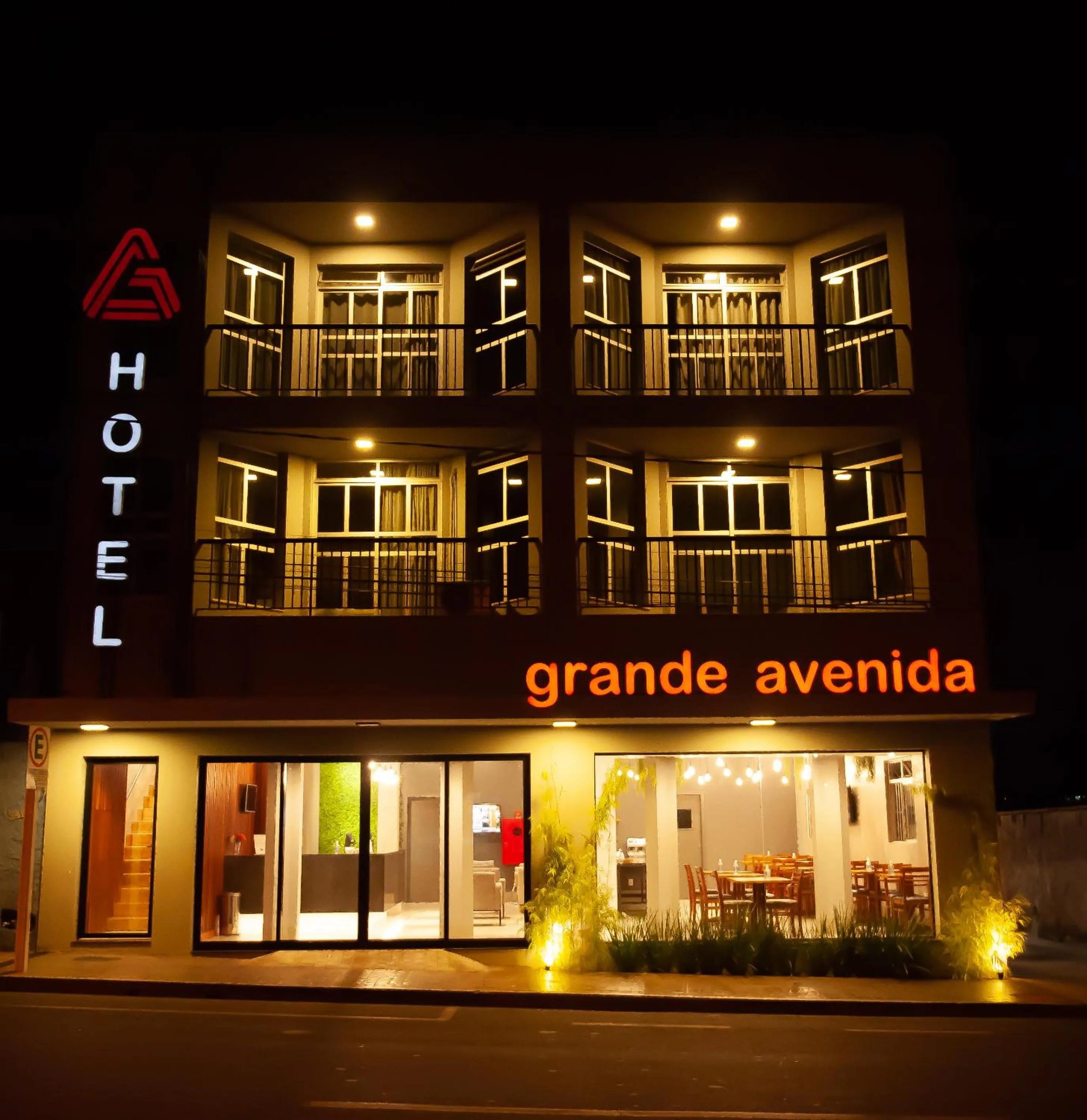 Property building in Grande Avenida Hotel