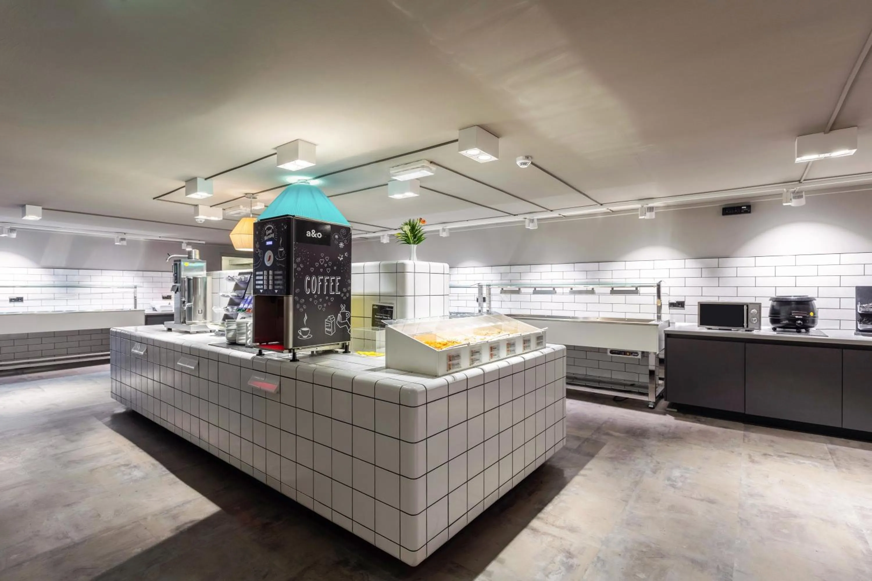 Buffet breakfast in a&o Düsseldorf Hauptbahnhof