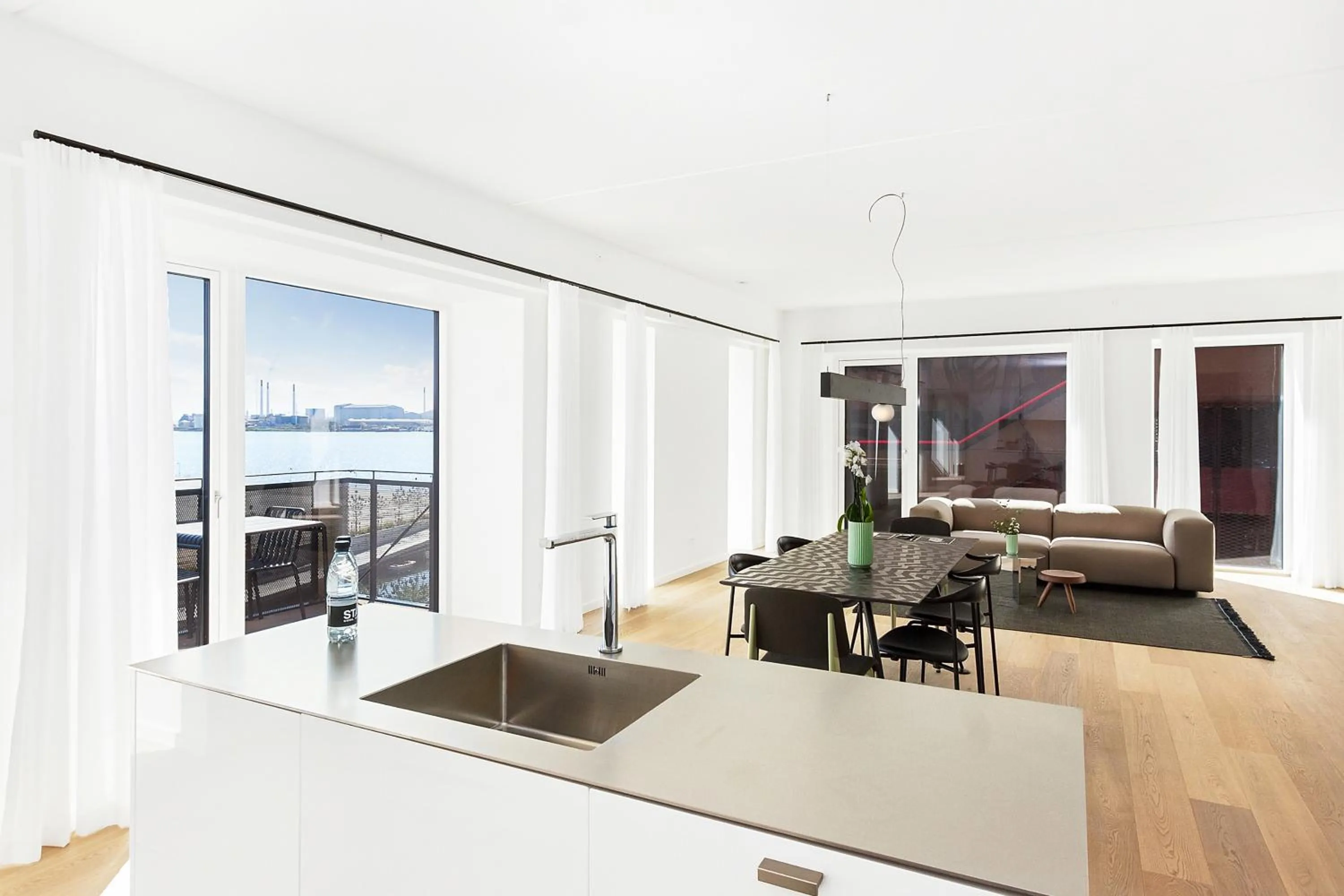 Kitchen or kitchenette in STAY Seaport