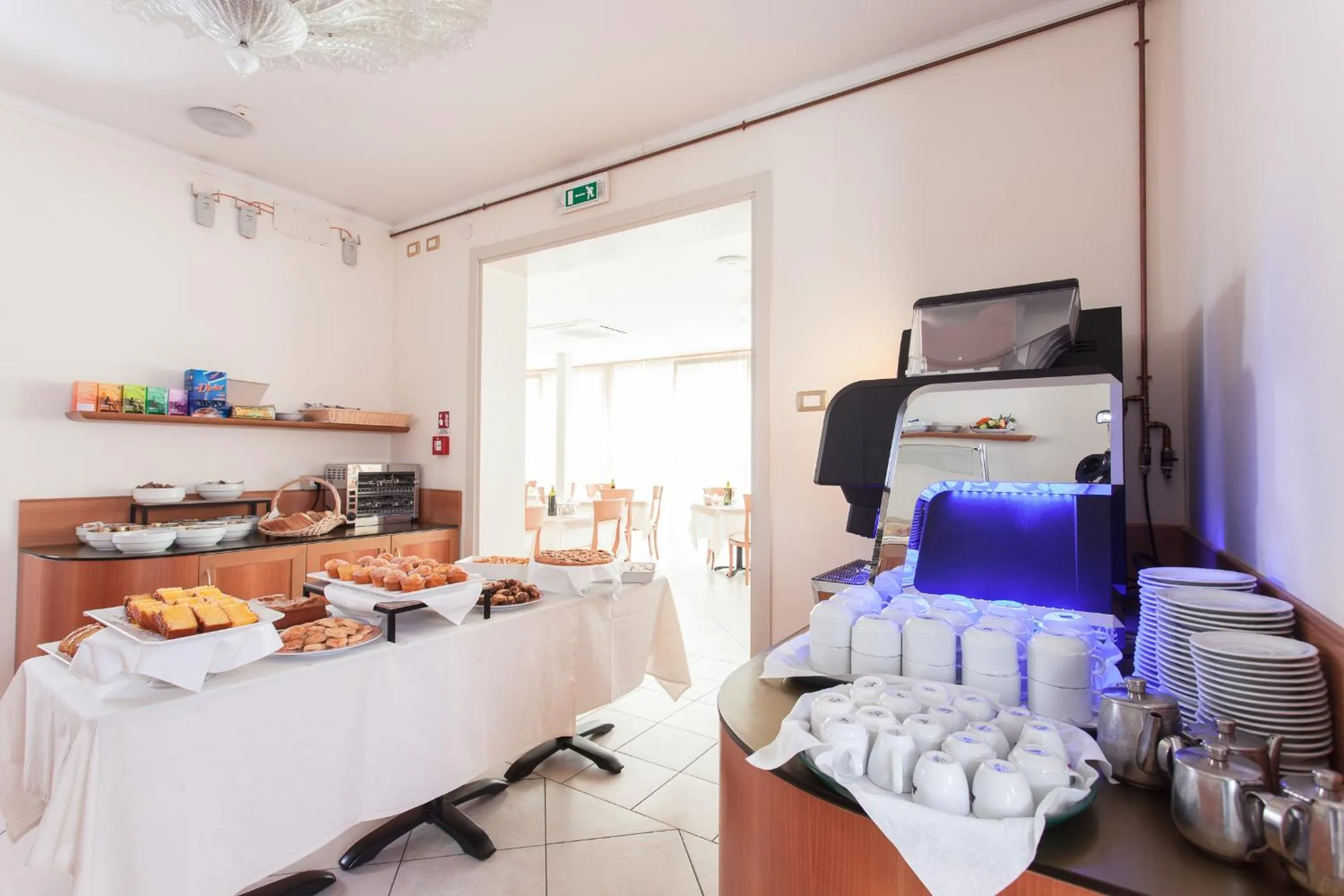 Buffet breakfast in Hotel De La Ville