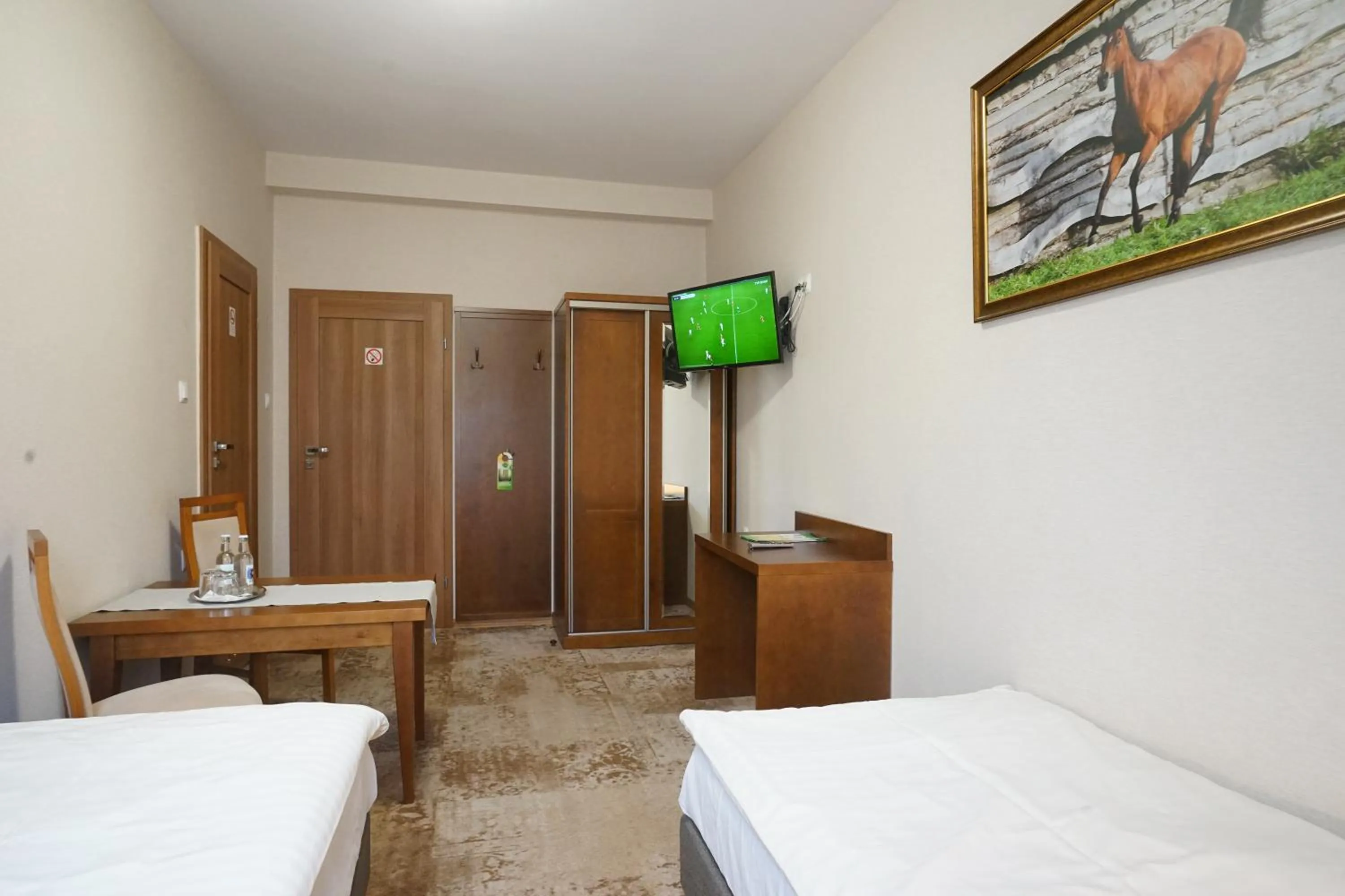 Bed in Hotel Alexandra