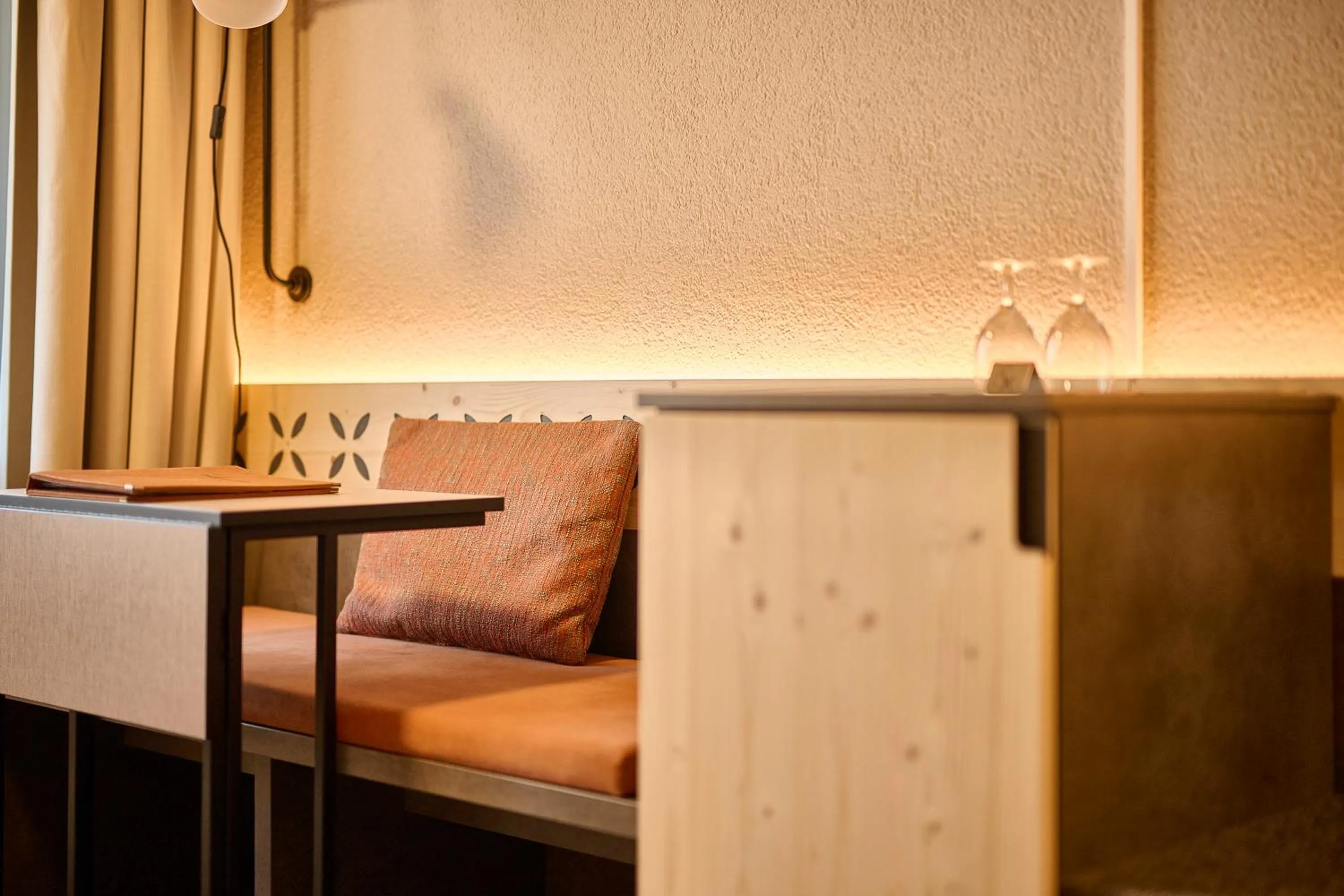 Photo of the whole room in Hotel Central Wolter - Grindelwald