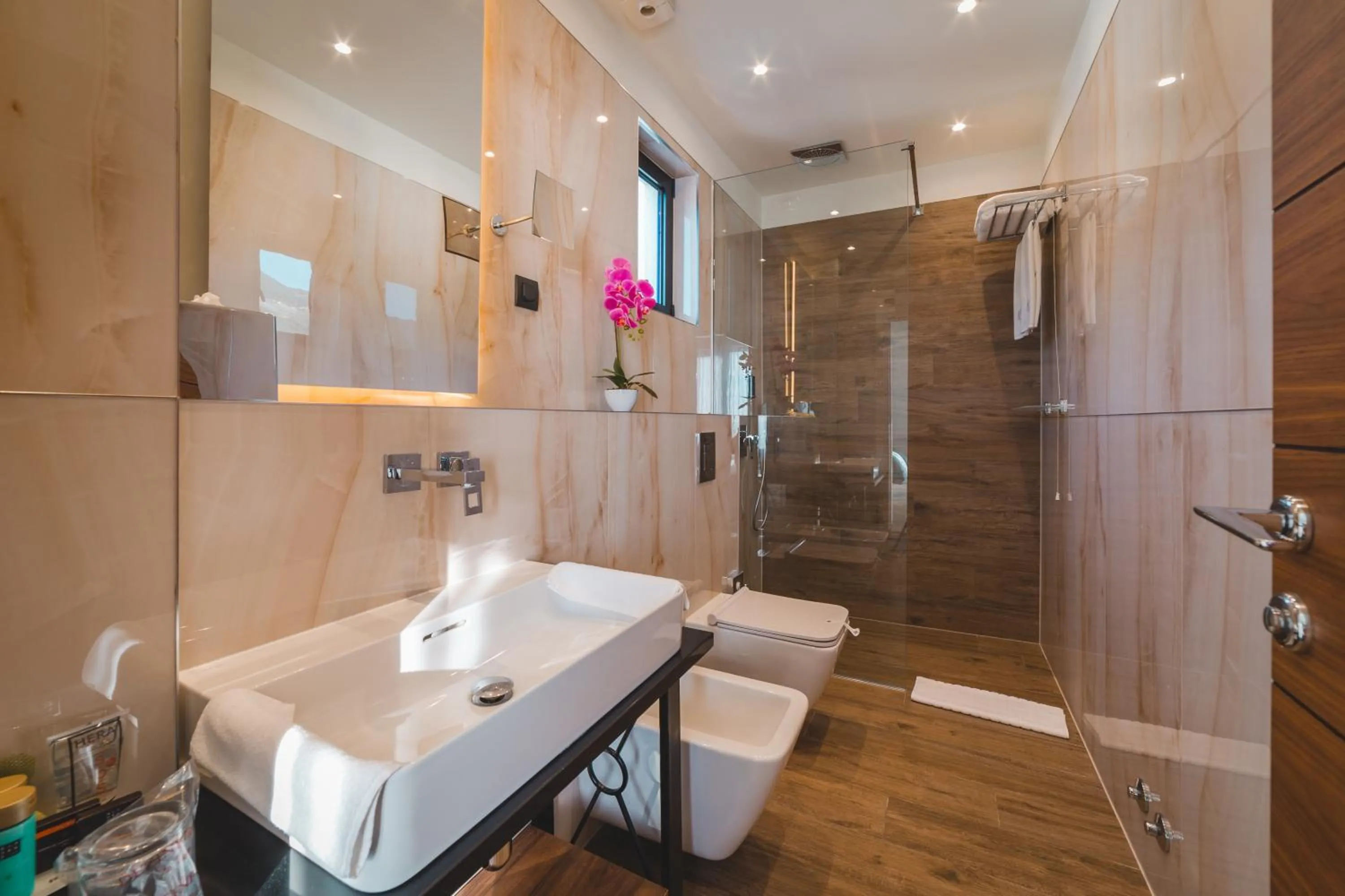 Bathroom in Kalamper Hotel & Spa