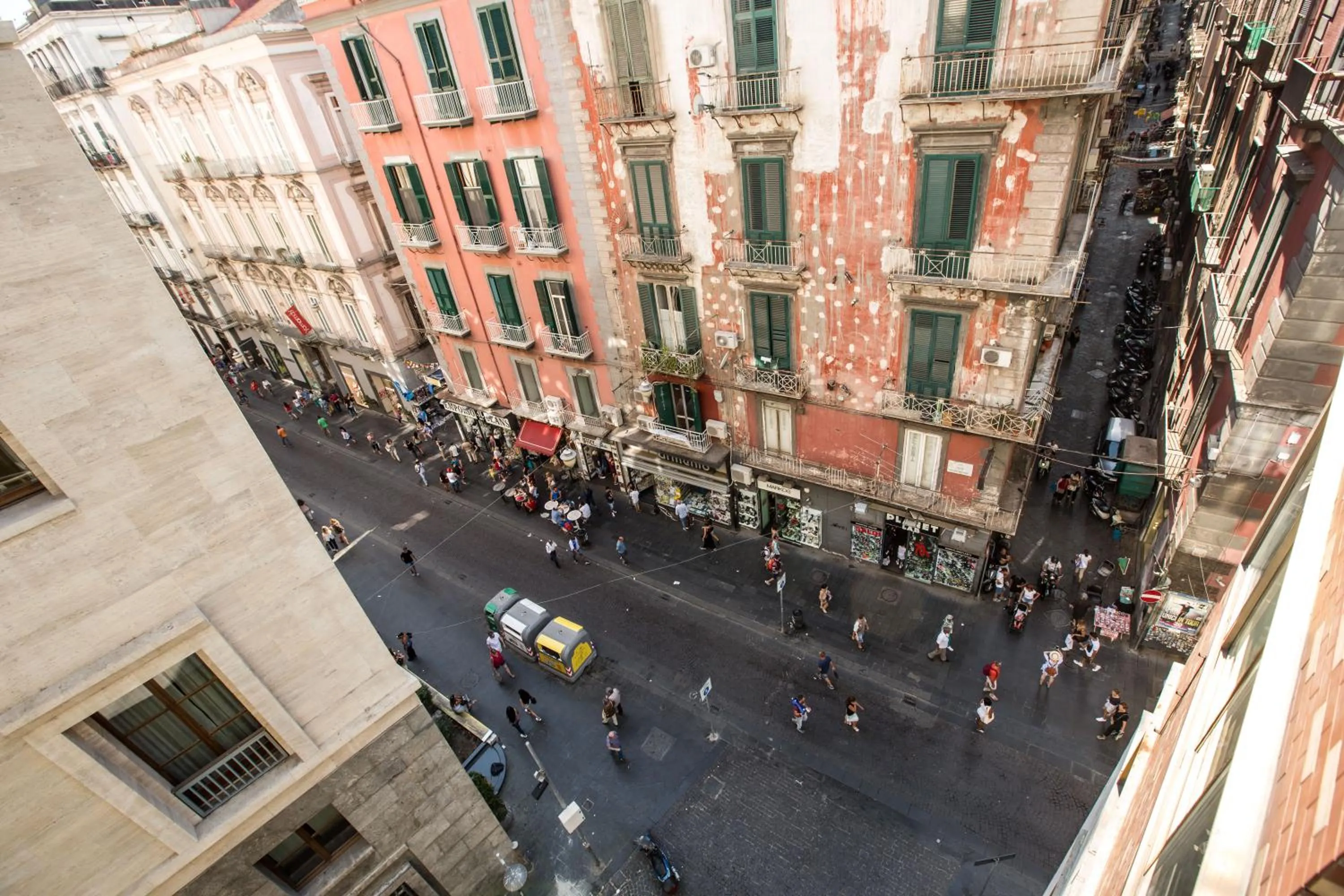 The Boutique Napoli Suite