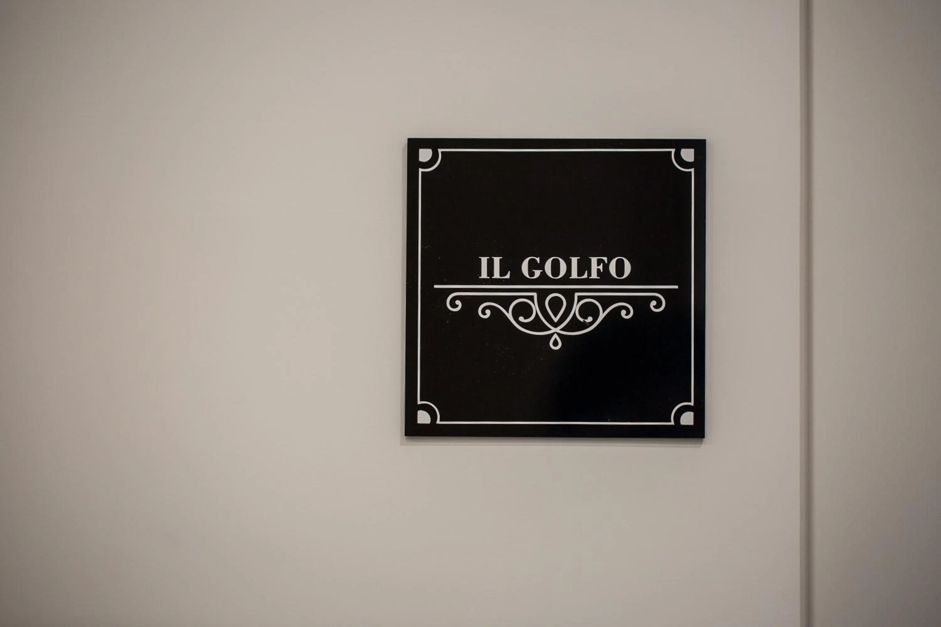 The Boutique Napoli Suite