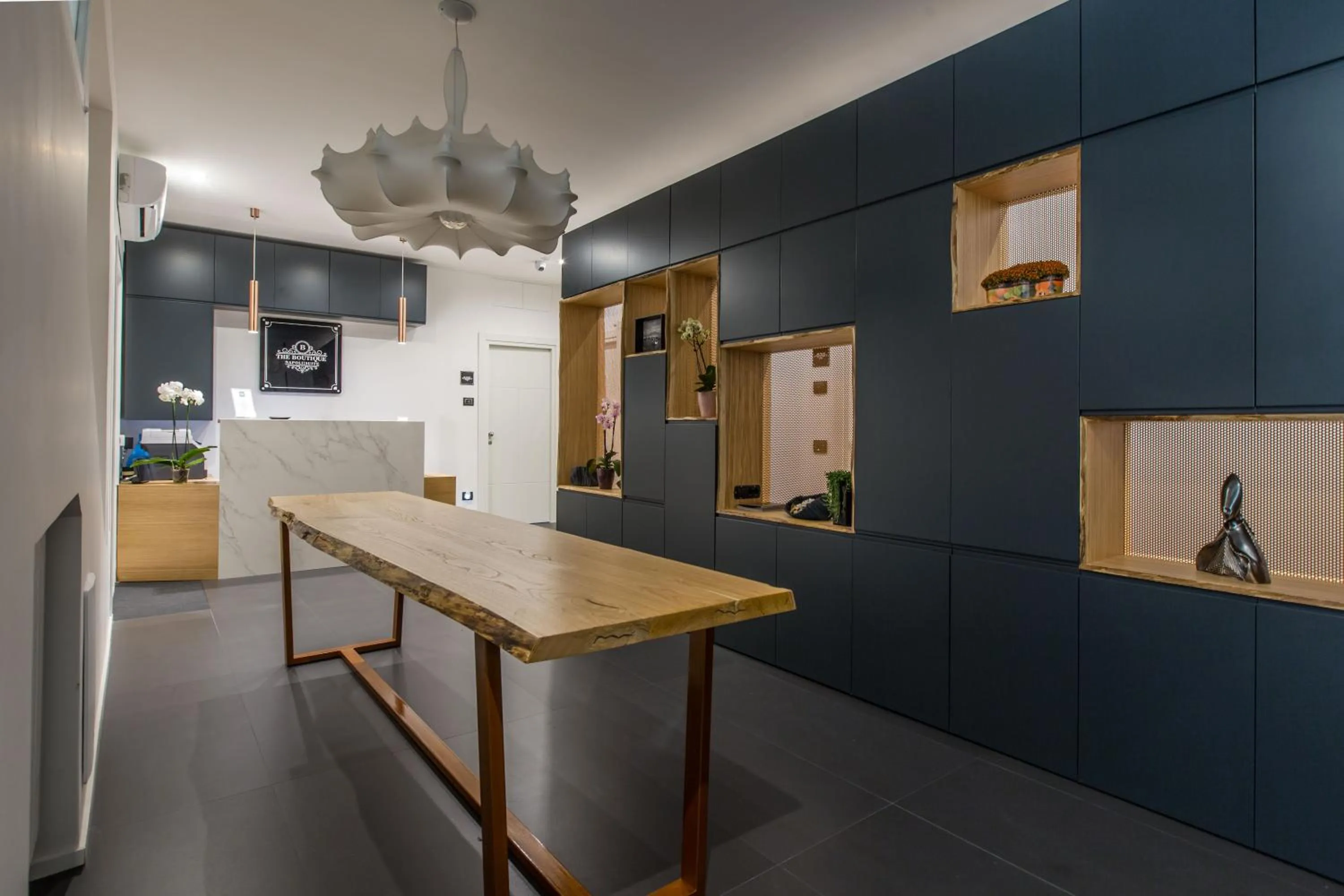 Lobby or reception in The Boutique Napoli Suite