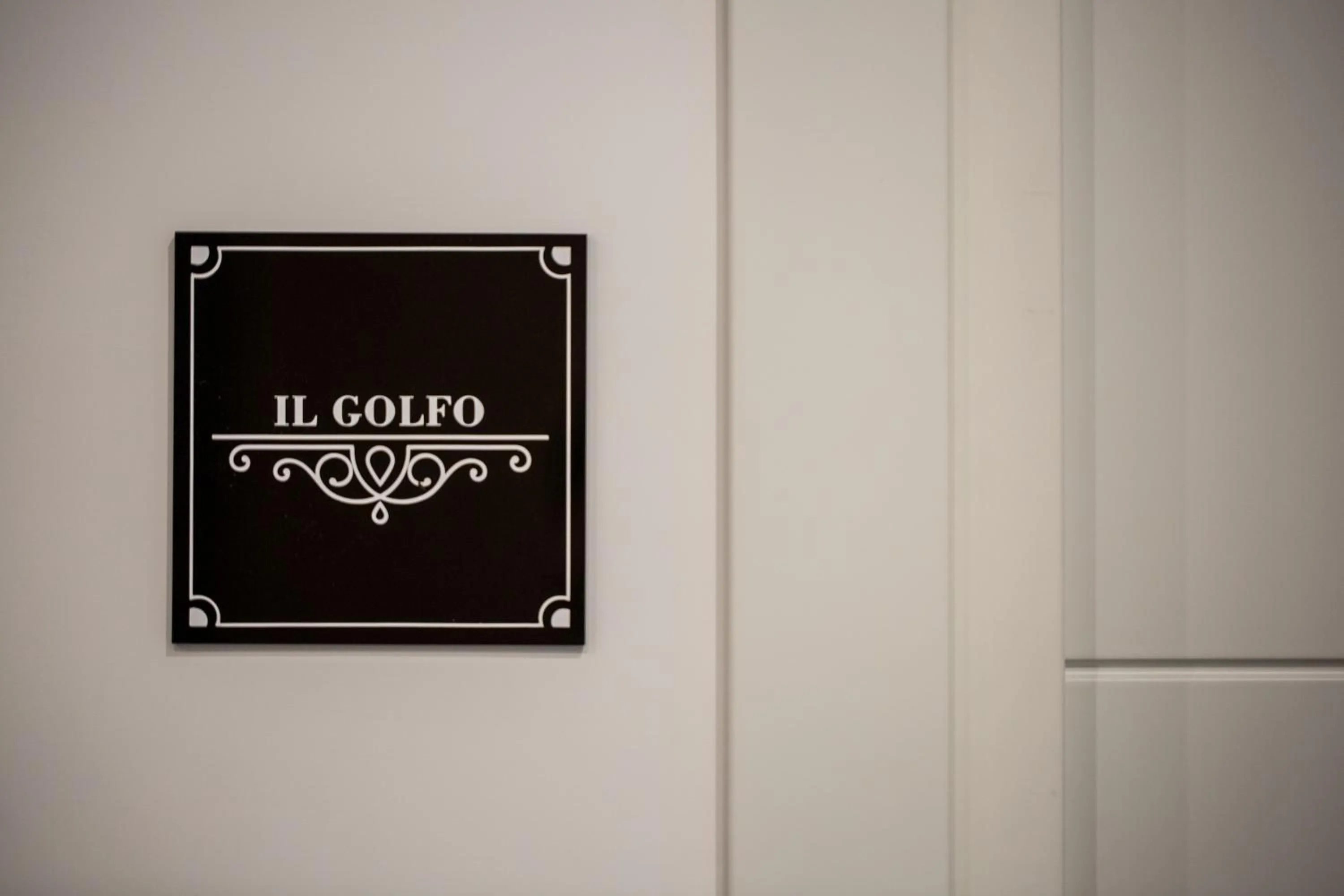 The Boutique Napoli Suite