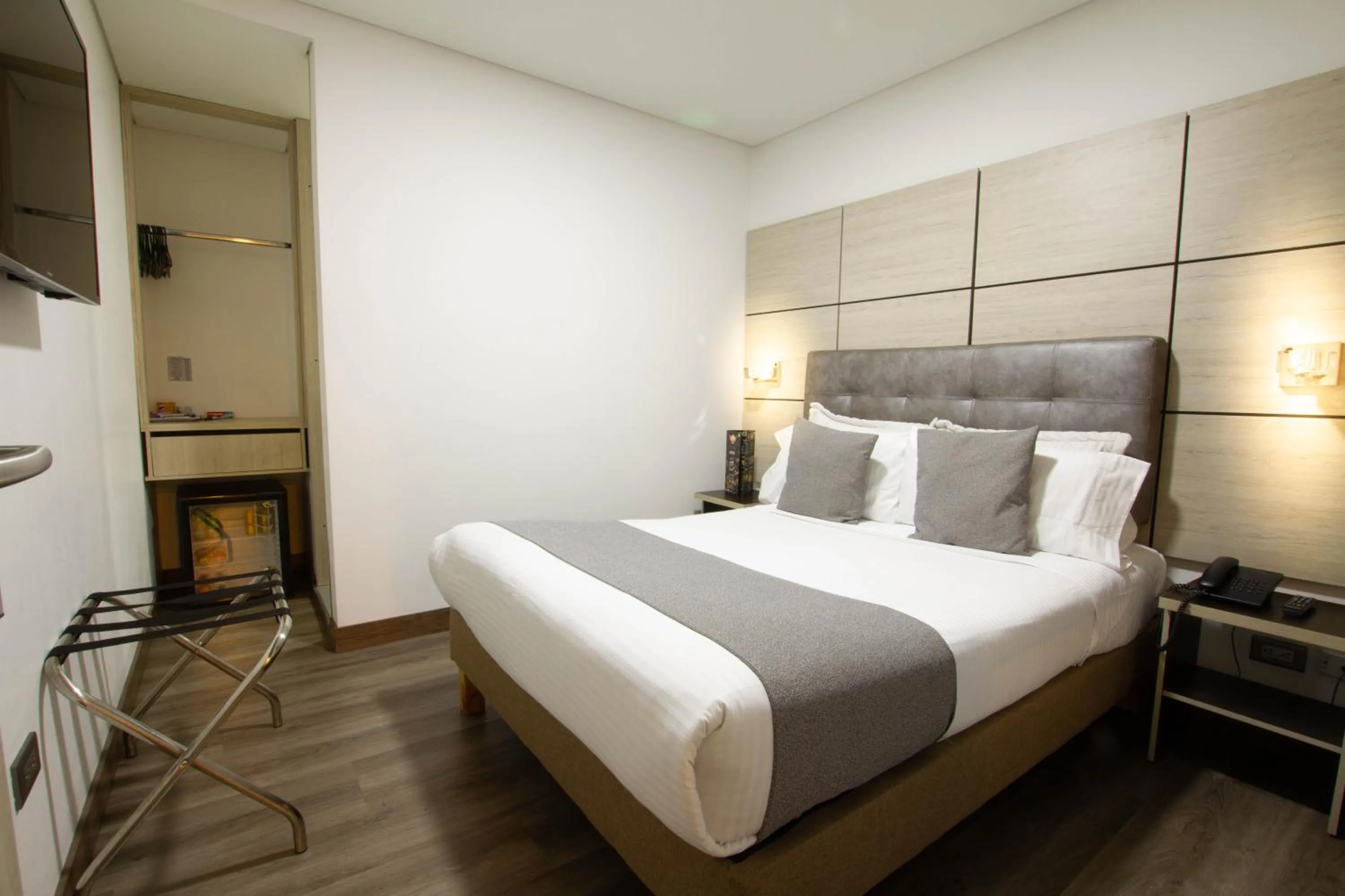 Photo of the whole room, Bed in BOG URBAN HOTEl