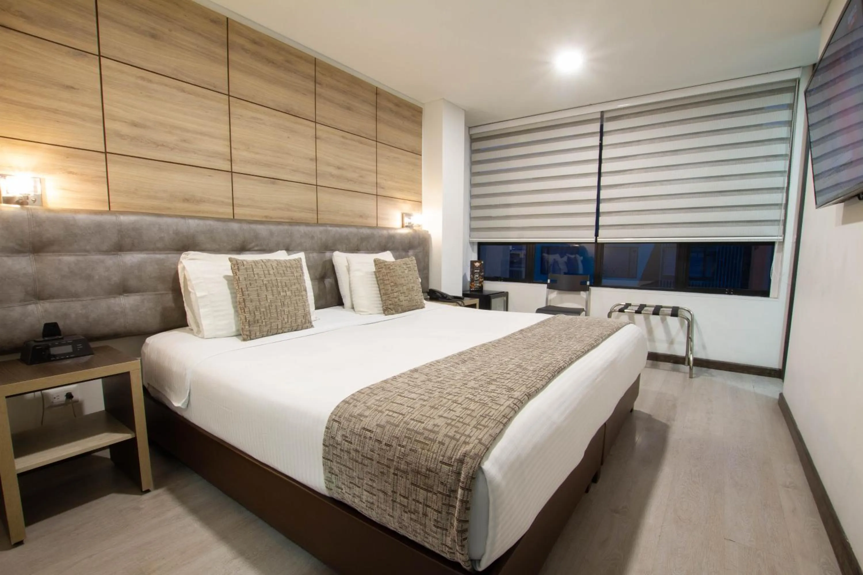 Photo of the whole room, Bed in BOG URBAN HOTEl