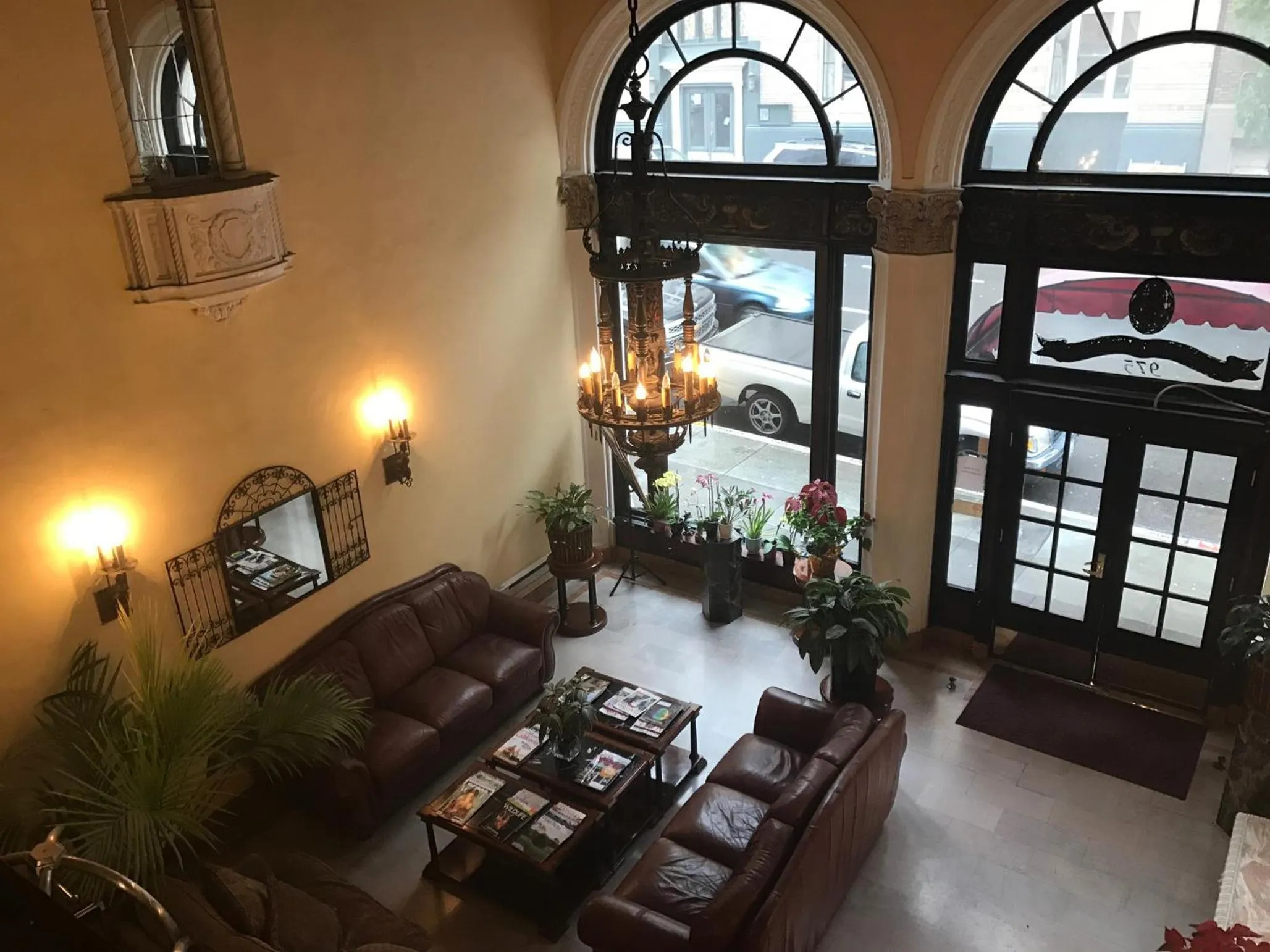 Lobby or reception in Mayflower Hotel