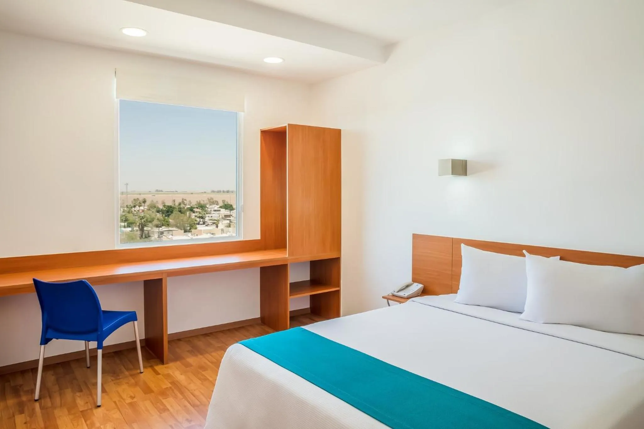 Photo of the whole room, Bed in One Mexicali