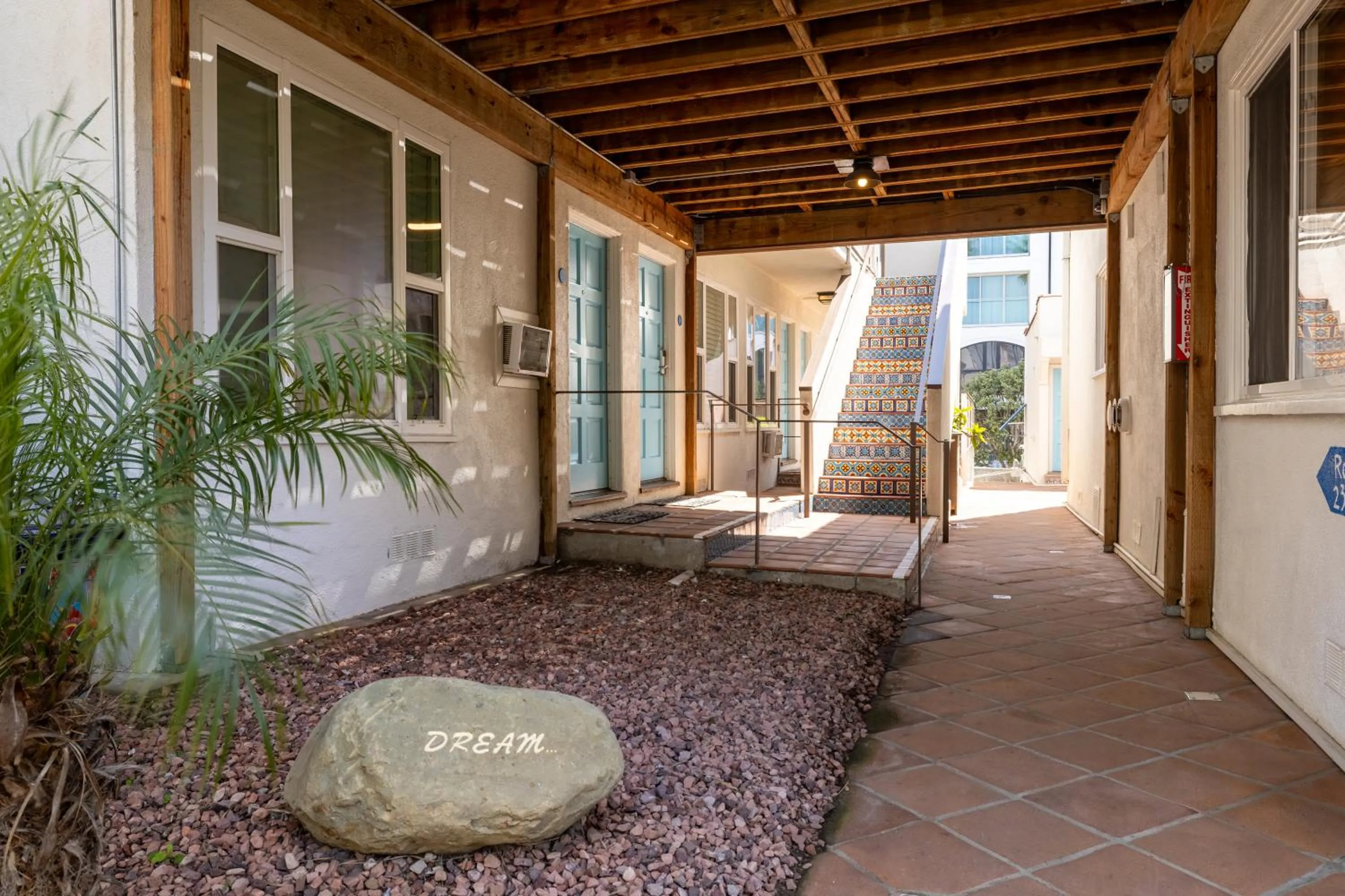 Patio, Bed in Sea Blue Hotel