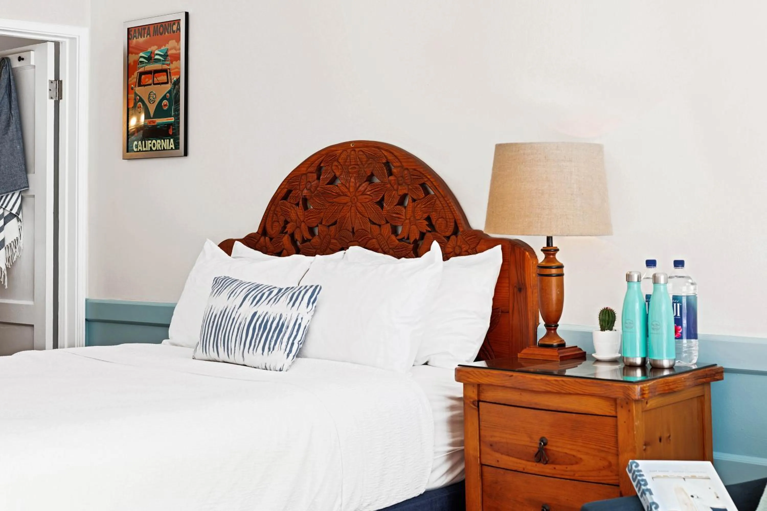 Decorative detail, Bed in Sea Blue Hotel