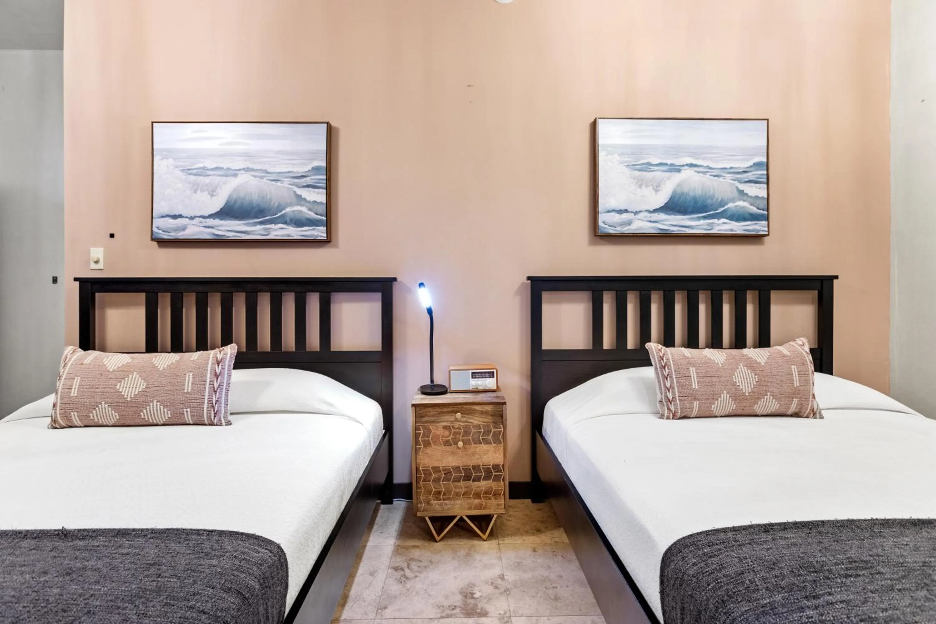 Bedroom, Bed in Rincon Plaza Hotel