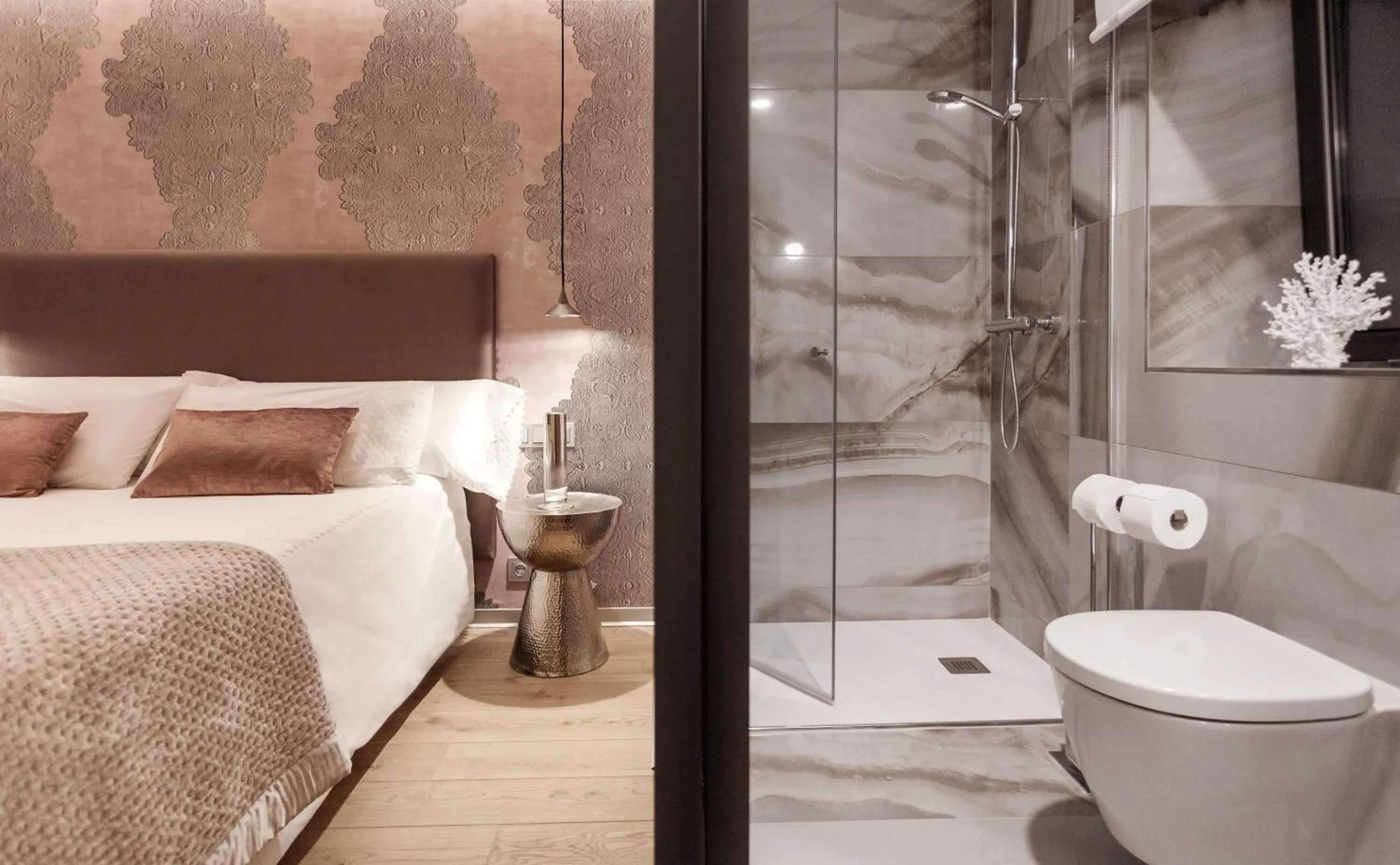 Photo of the whole room, Bed in Villa Birdie Boutique - Adults Only