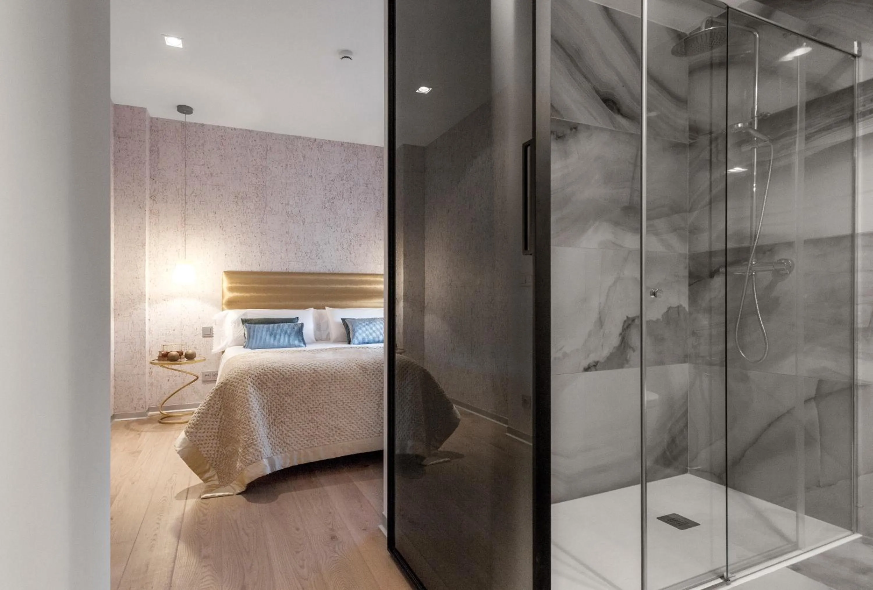 Photo of the whole room, Bed in Villa Birdie Boutique - Adults Only