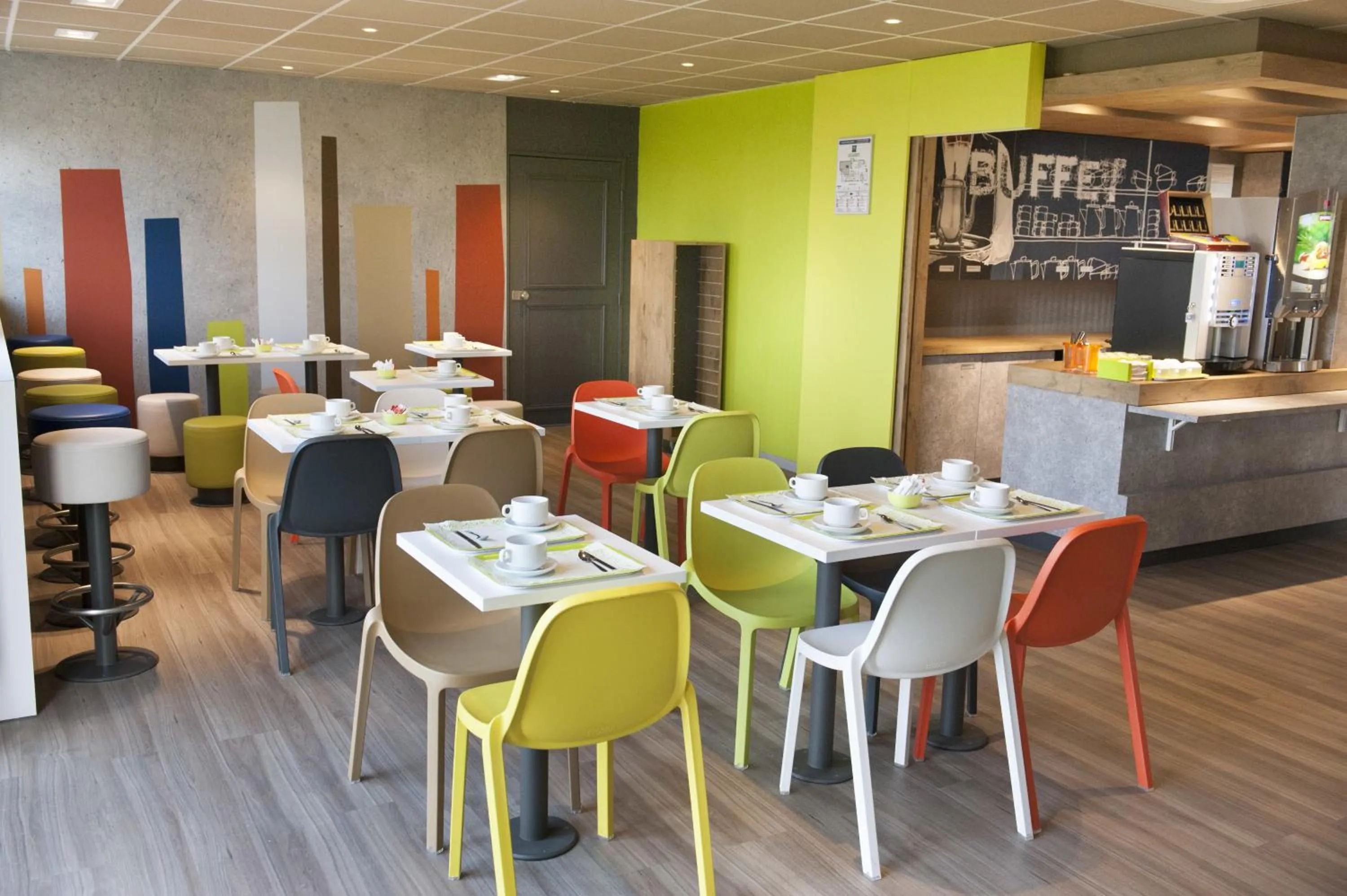 Restaurant/places to eat in ibis budget Goussainville Charles de Gaulle