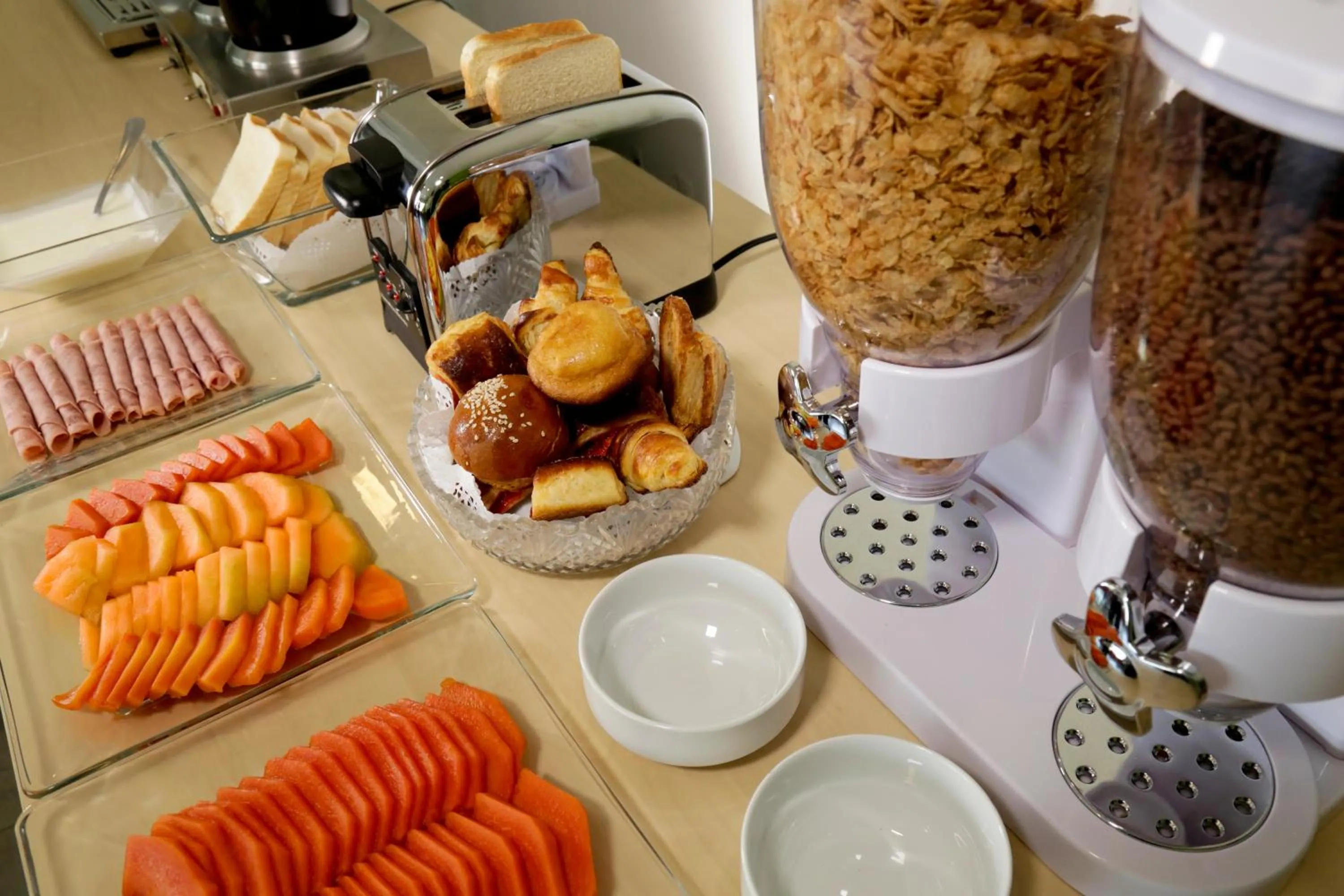 Breakfast in Life Hotel