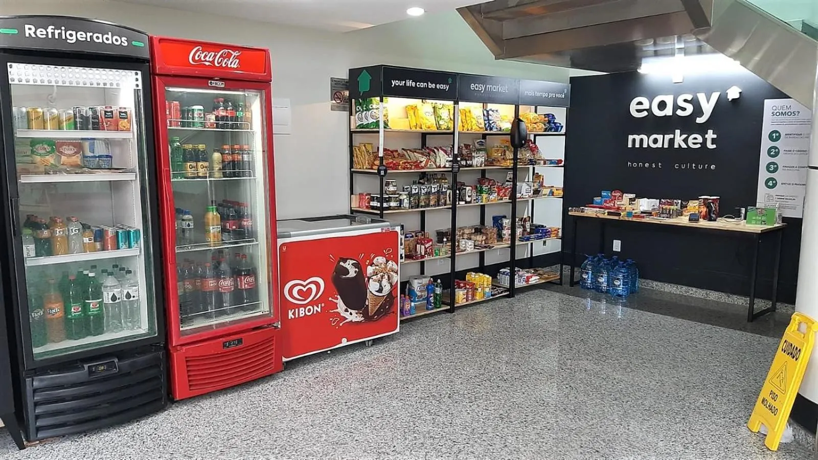 Supermarket/grocery shop in Mediterrâneo Flat - Apart-Hotel