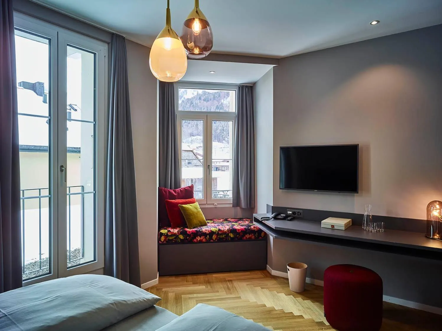 TV and multimedia, Bed in Bellevue-Terminus - Urban Lifestyle Hotel