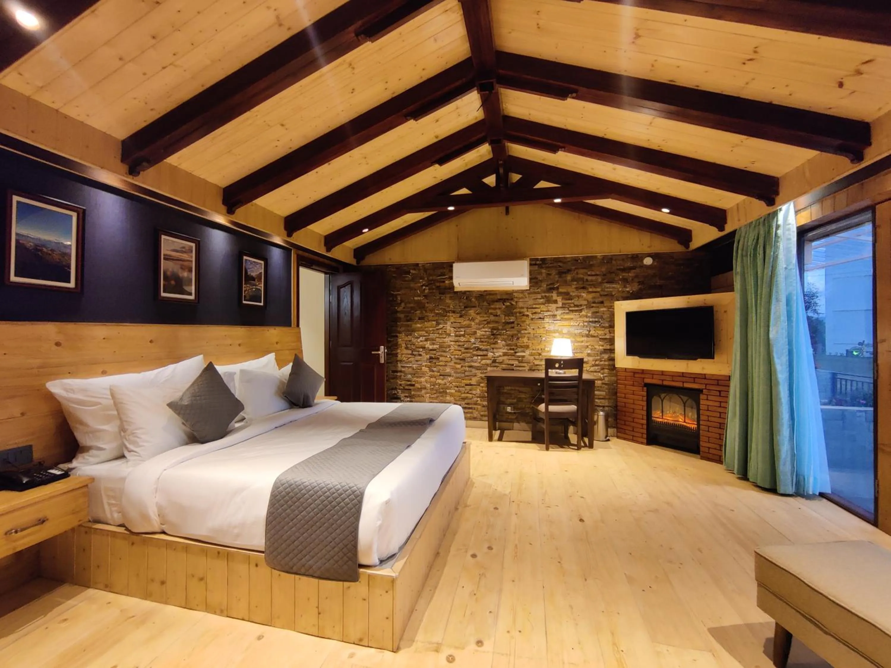 Bedroom, Bed in Regenta Resort MARS Valley View Shoghi
