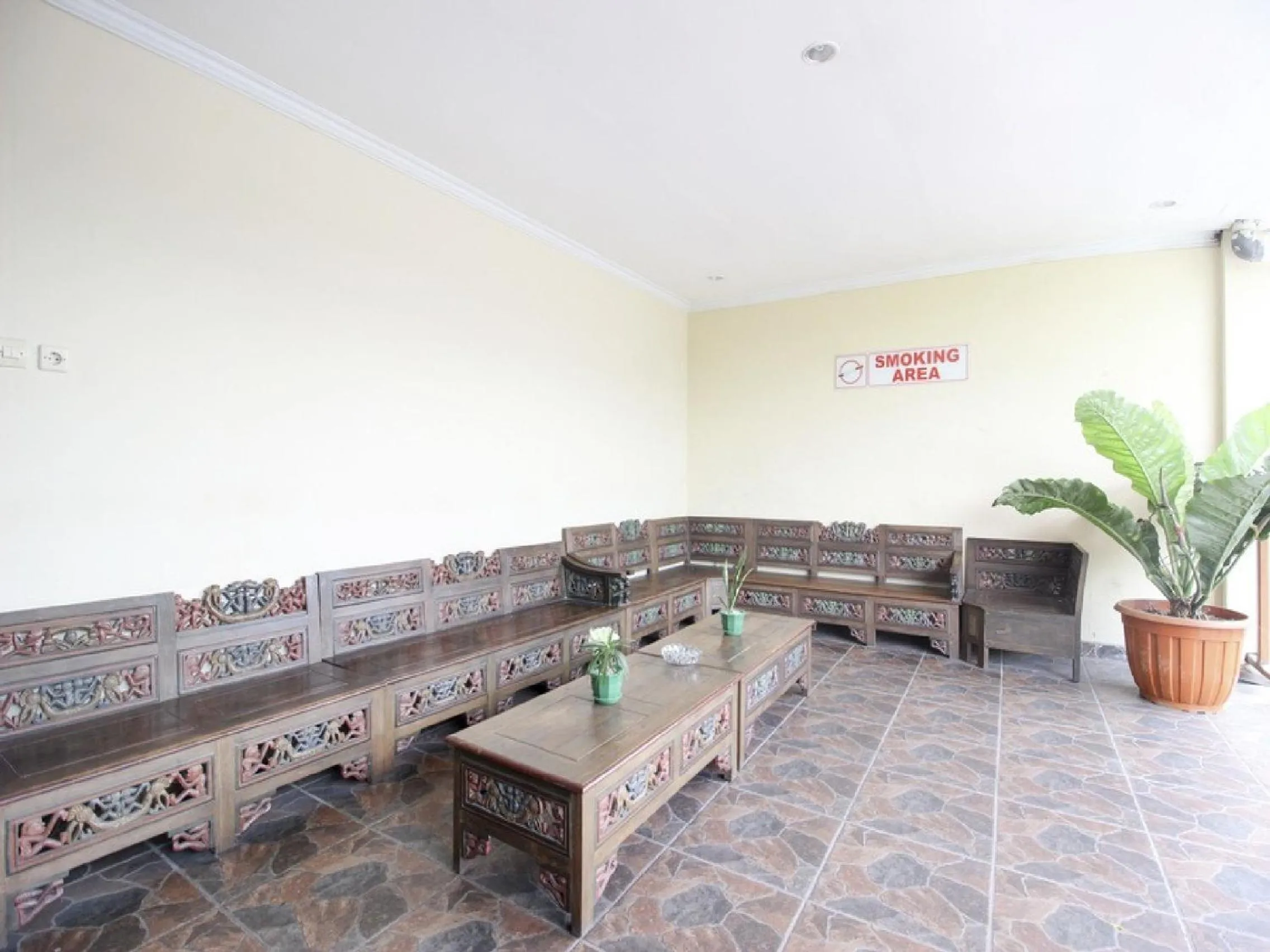 Property building in RedDoorz Plus near Stadion Mandala Krida