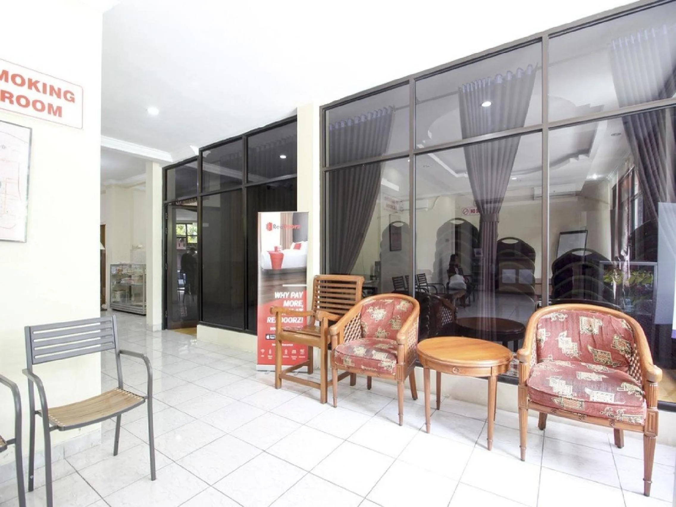 Lobby or reception in RedDoorz Plus near Stadion Mandala Krida