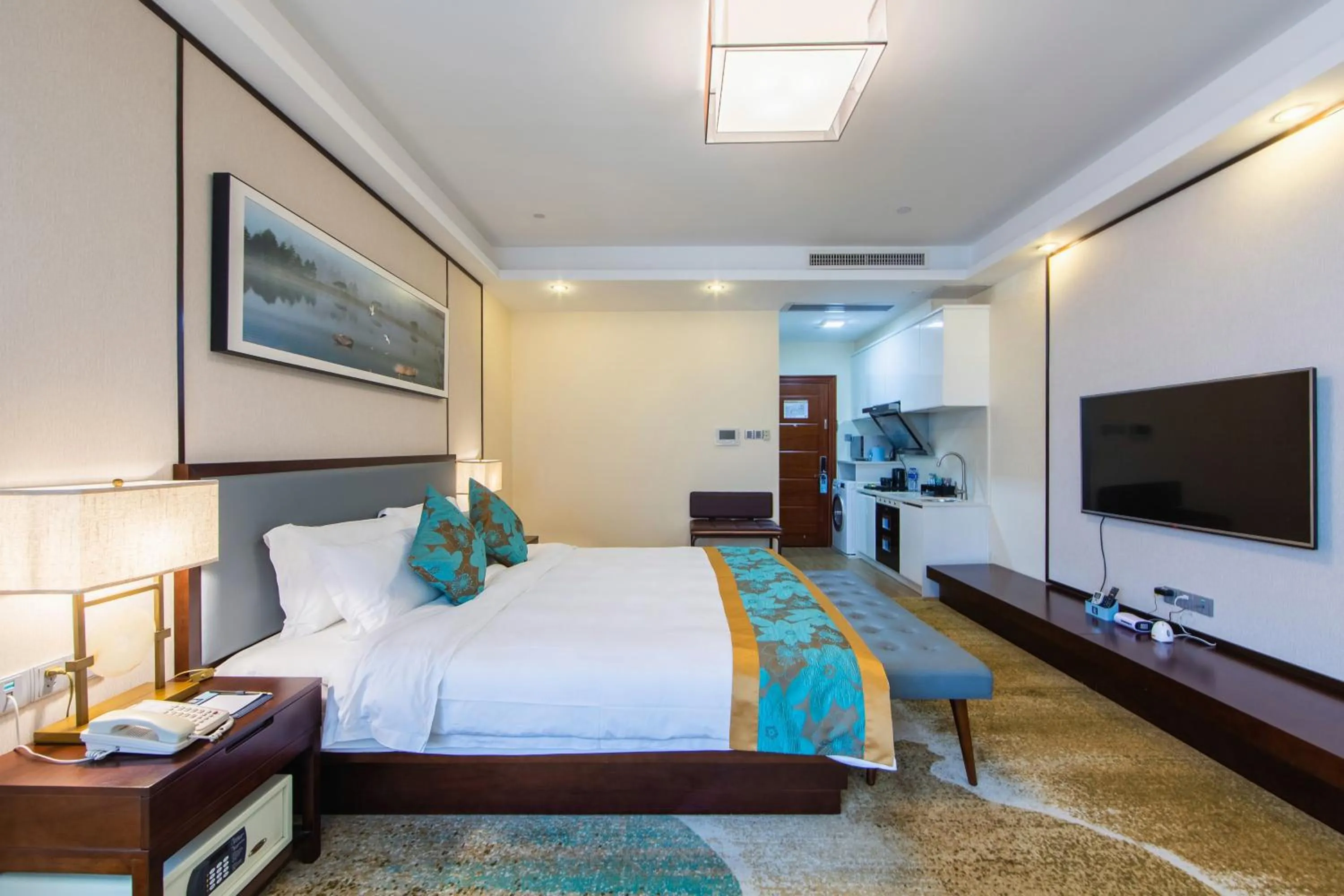 Photo of the whole room, Bed in Guangzhou Seaman Club