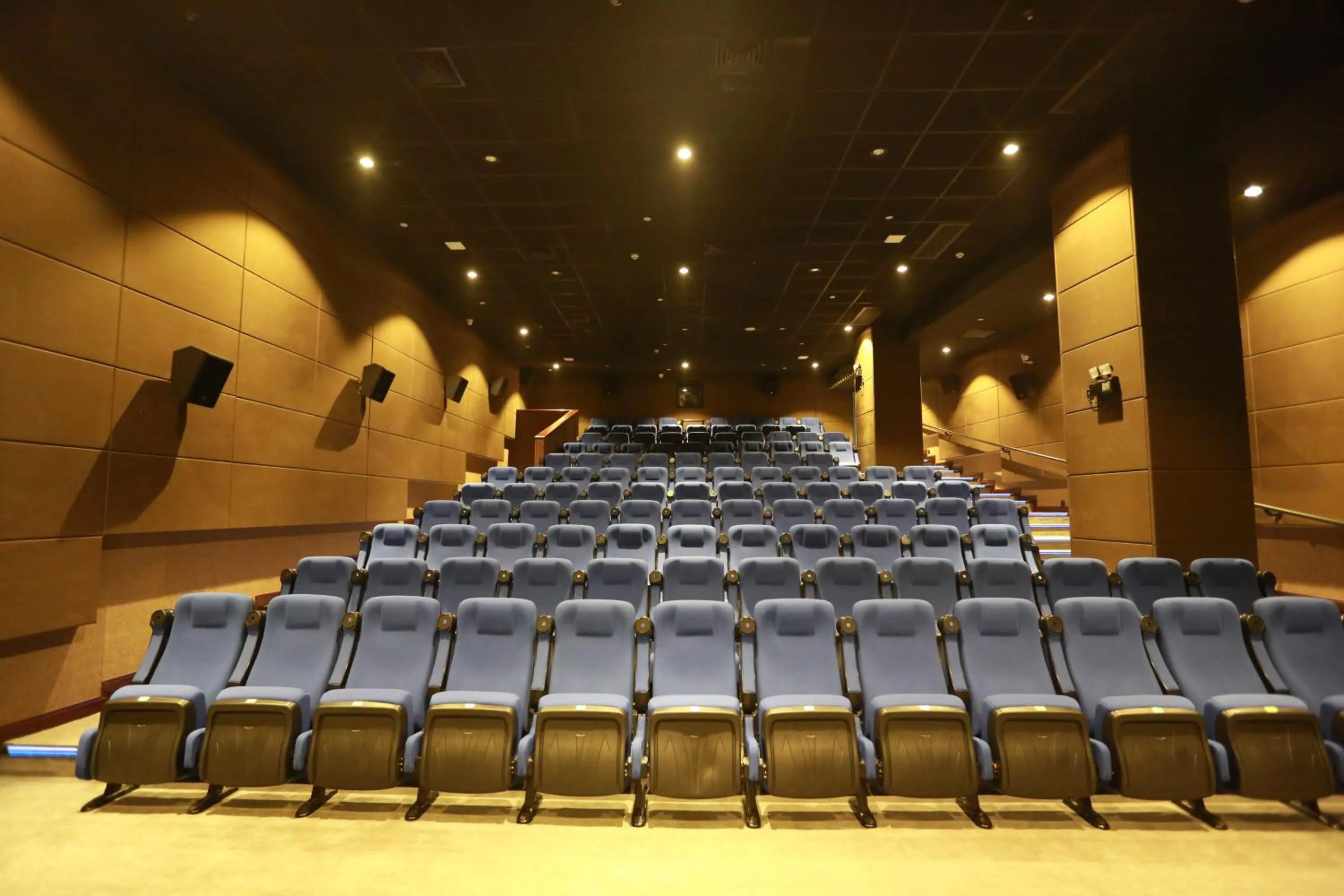 Business facilities in Guangzhou Seaman Club