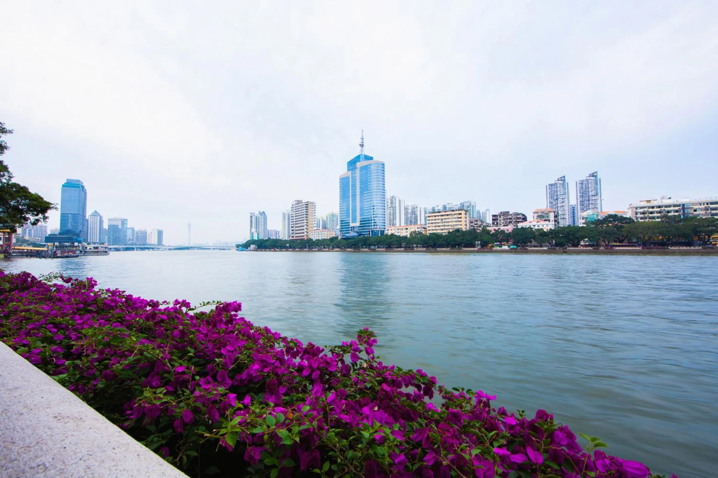 River view in Guangzhou Seaman Club