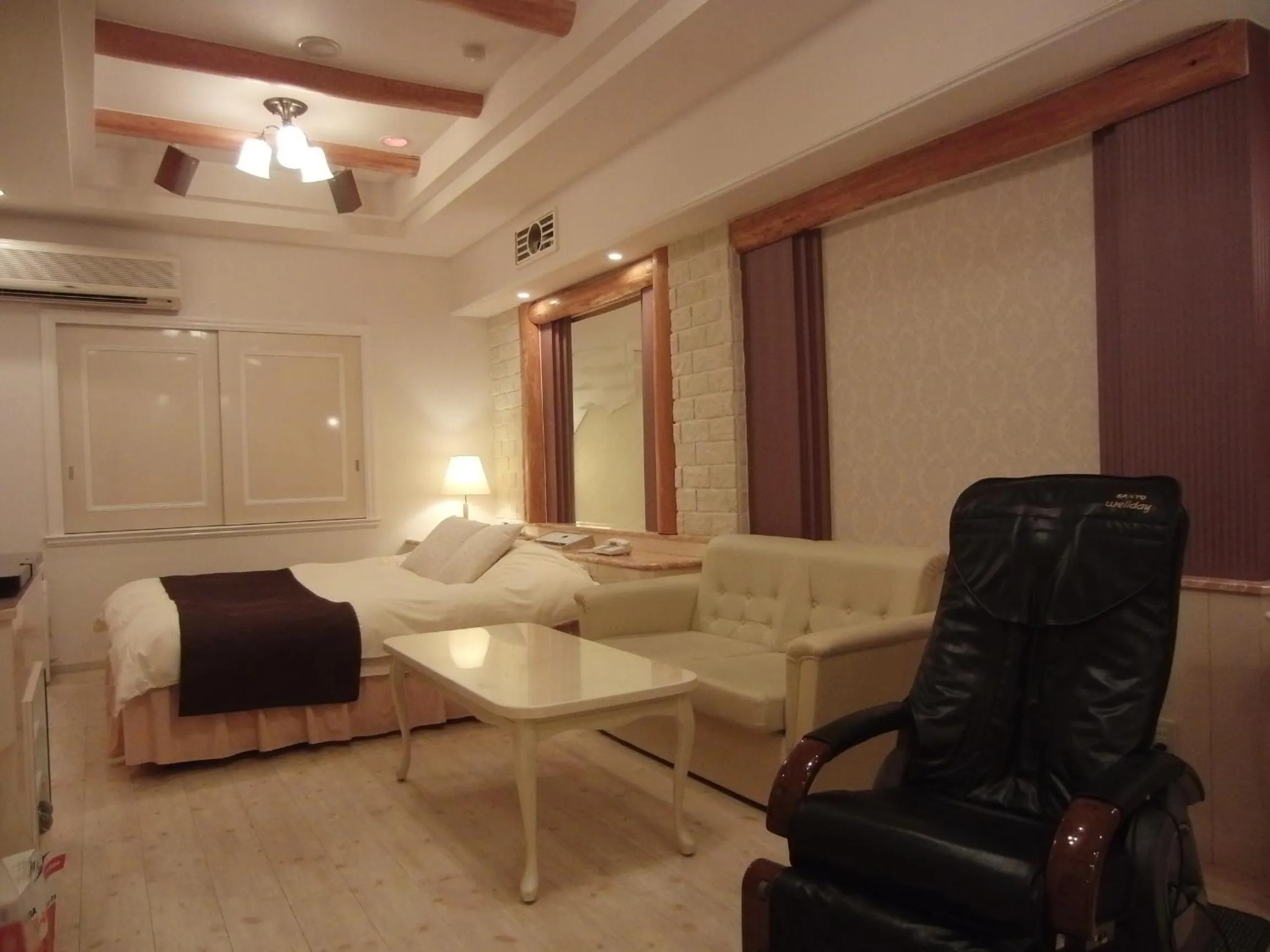 Photo of the whole room, Bed in Hotel Hyper Noah (Adult Only)