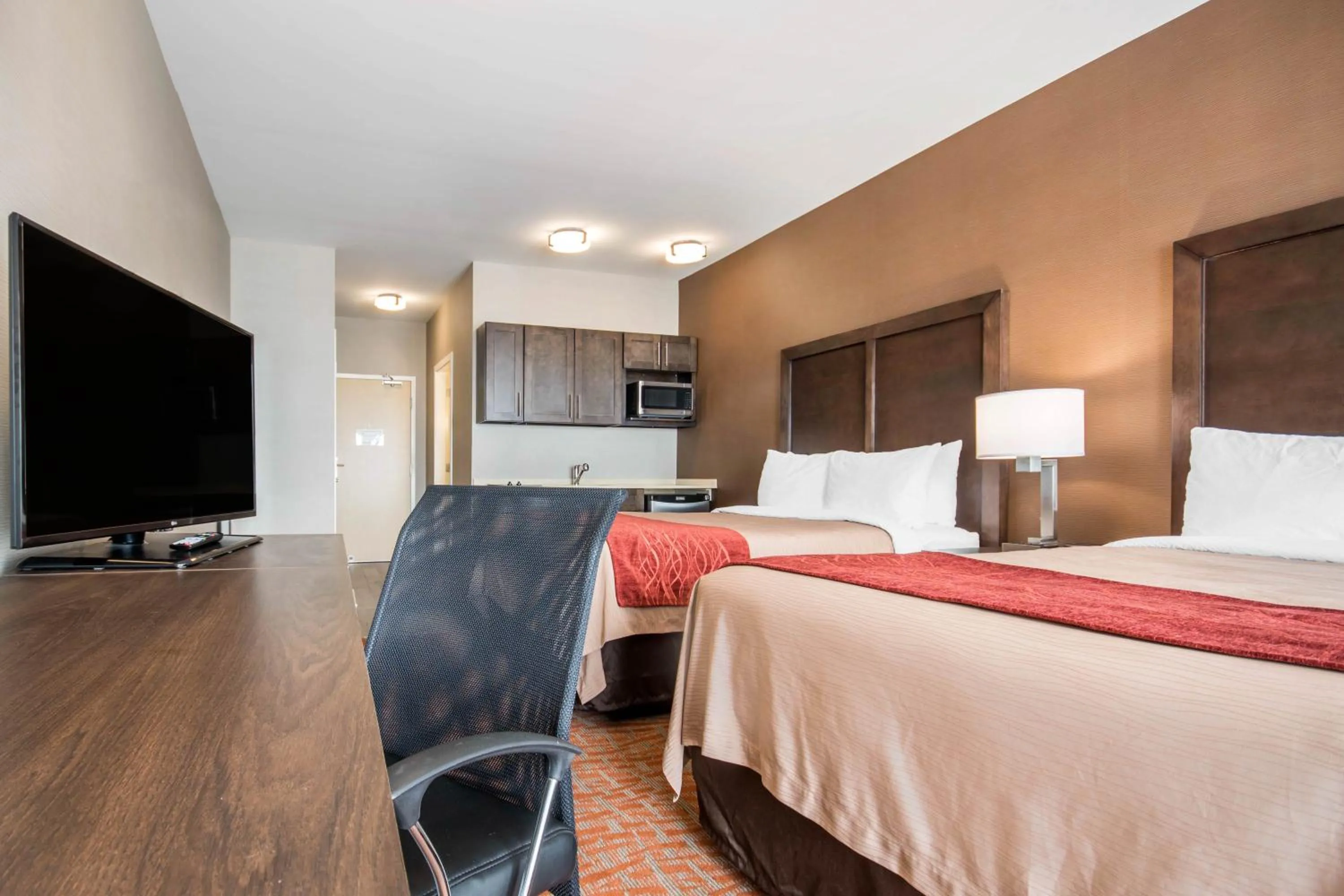Photo of the whole room in Comfort Inn & Suites Merritt