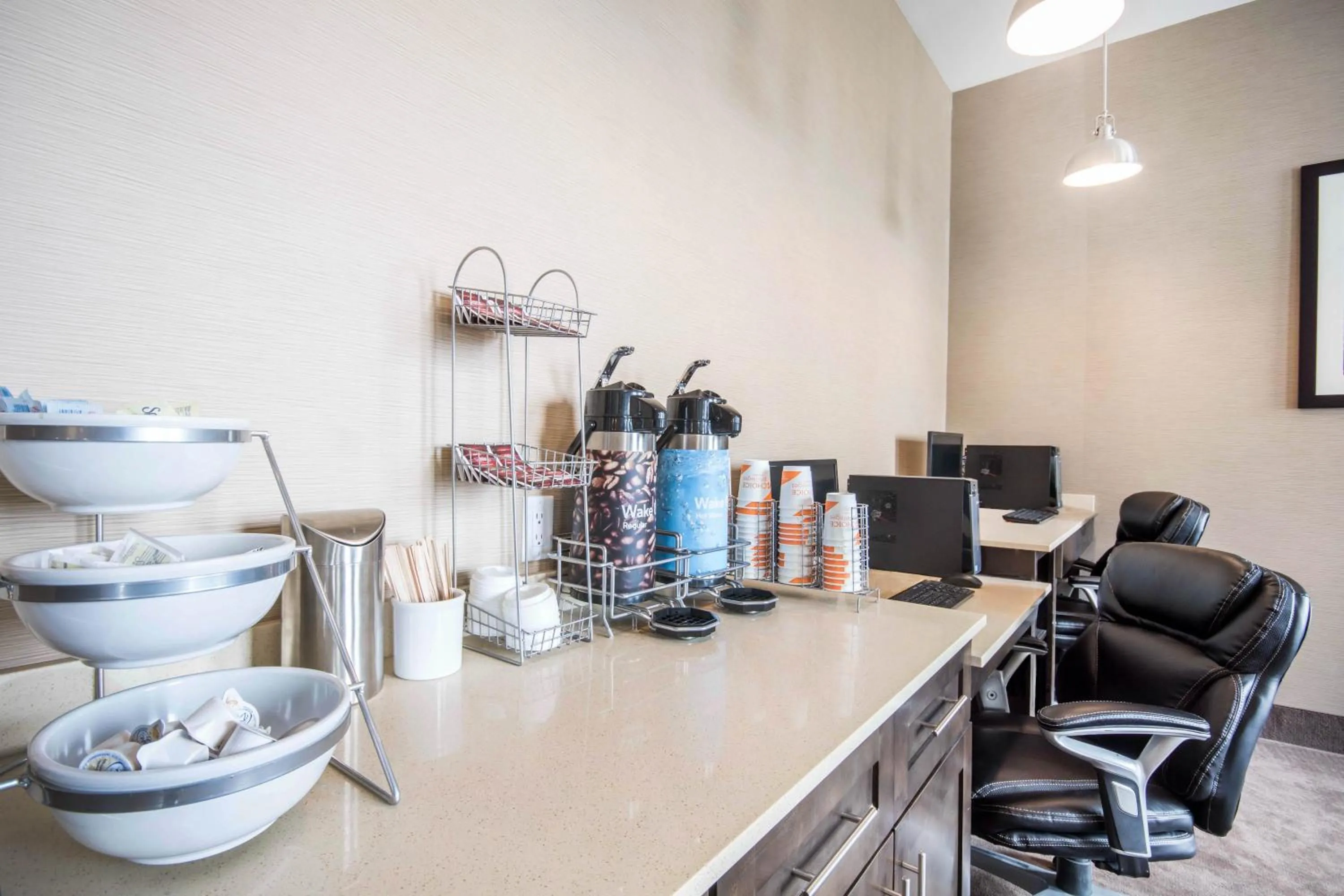 Business facilities in Comfort Inn & Suites Merritt