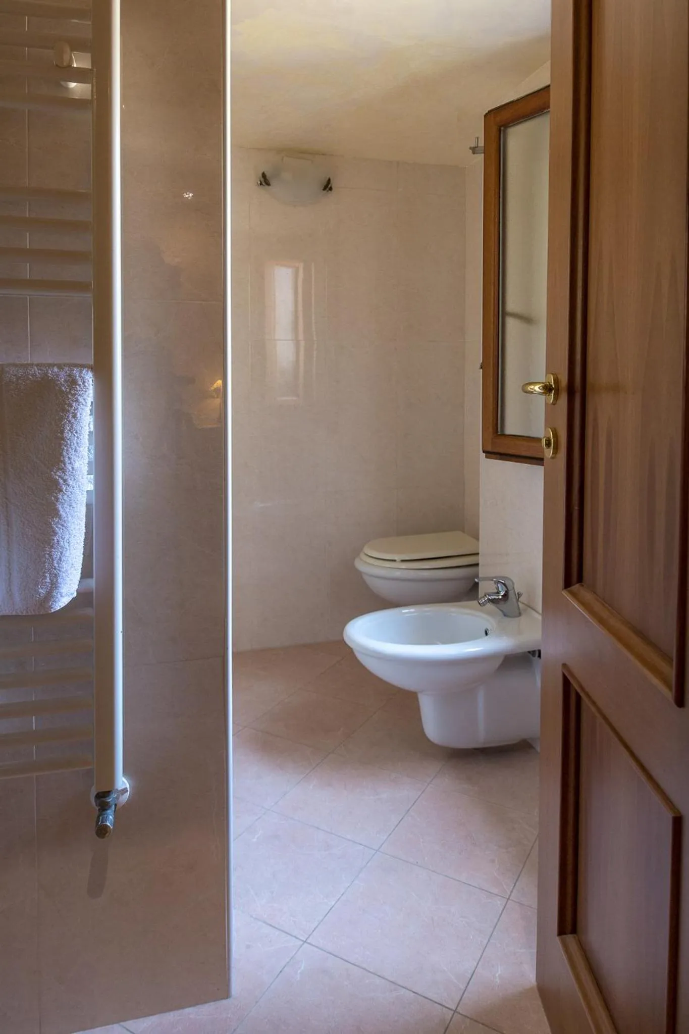 Bathroom in Angeles Inn