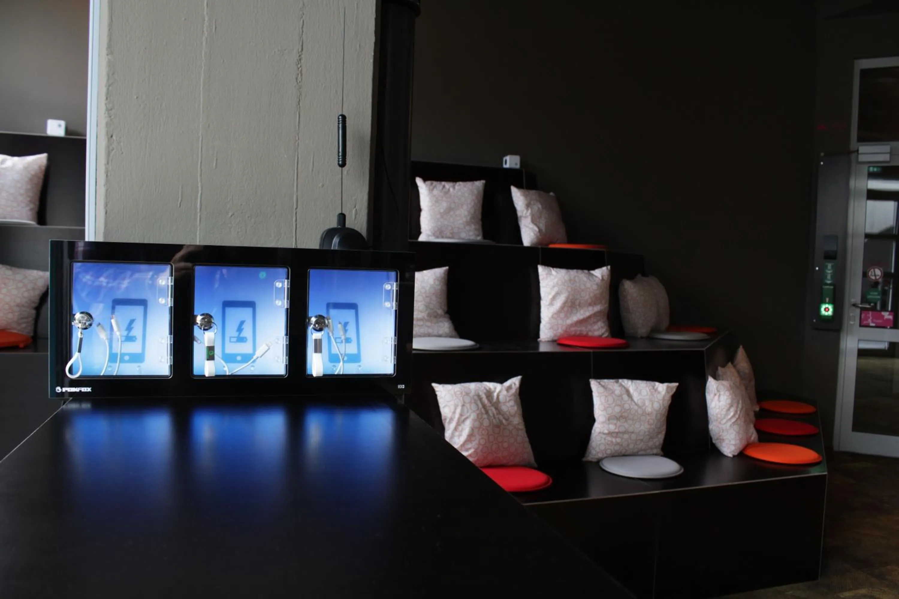 Lobby or reception, Bed in BoxHotel Göttingen (App Based Hotel)