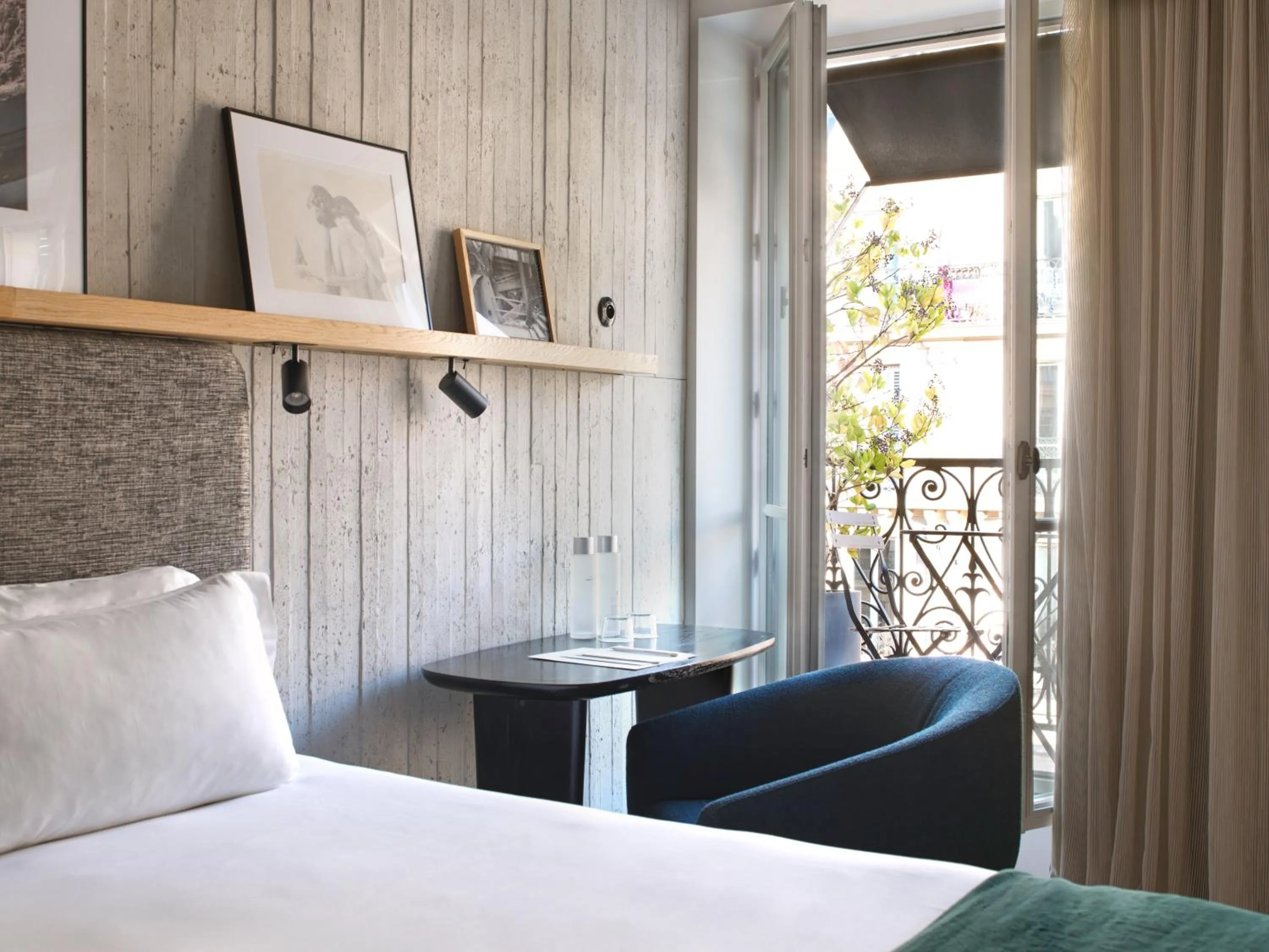 Bed in Hôtel National Des Arts et Métiers