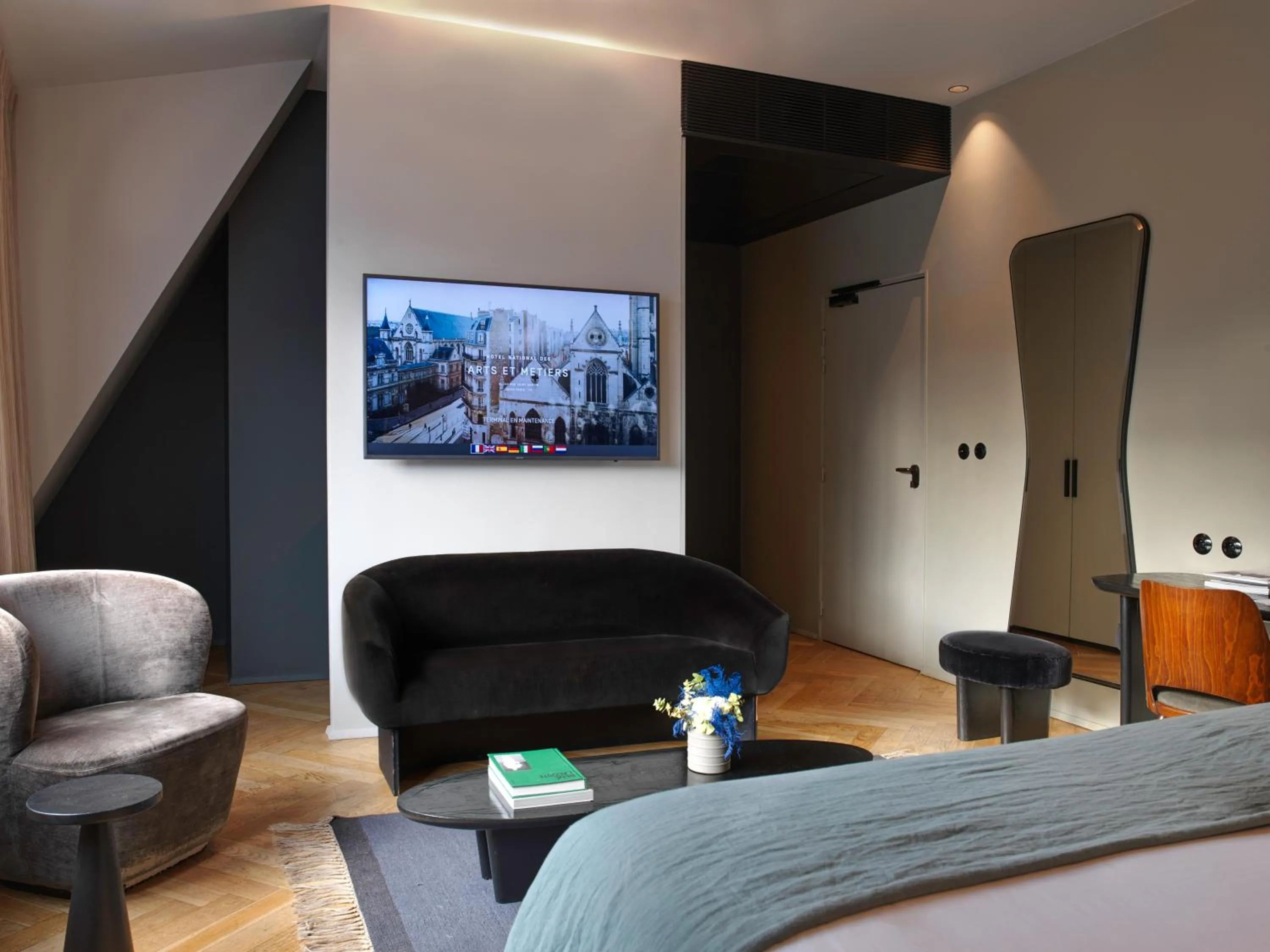 Bedroom, Bed in Hôtel National Des Arts et Métiers