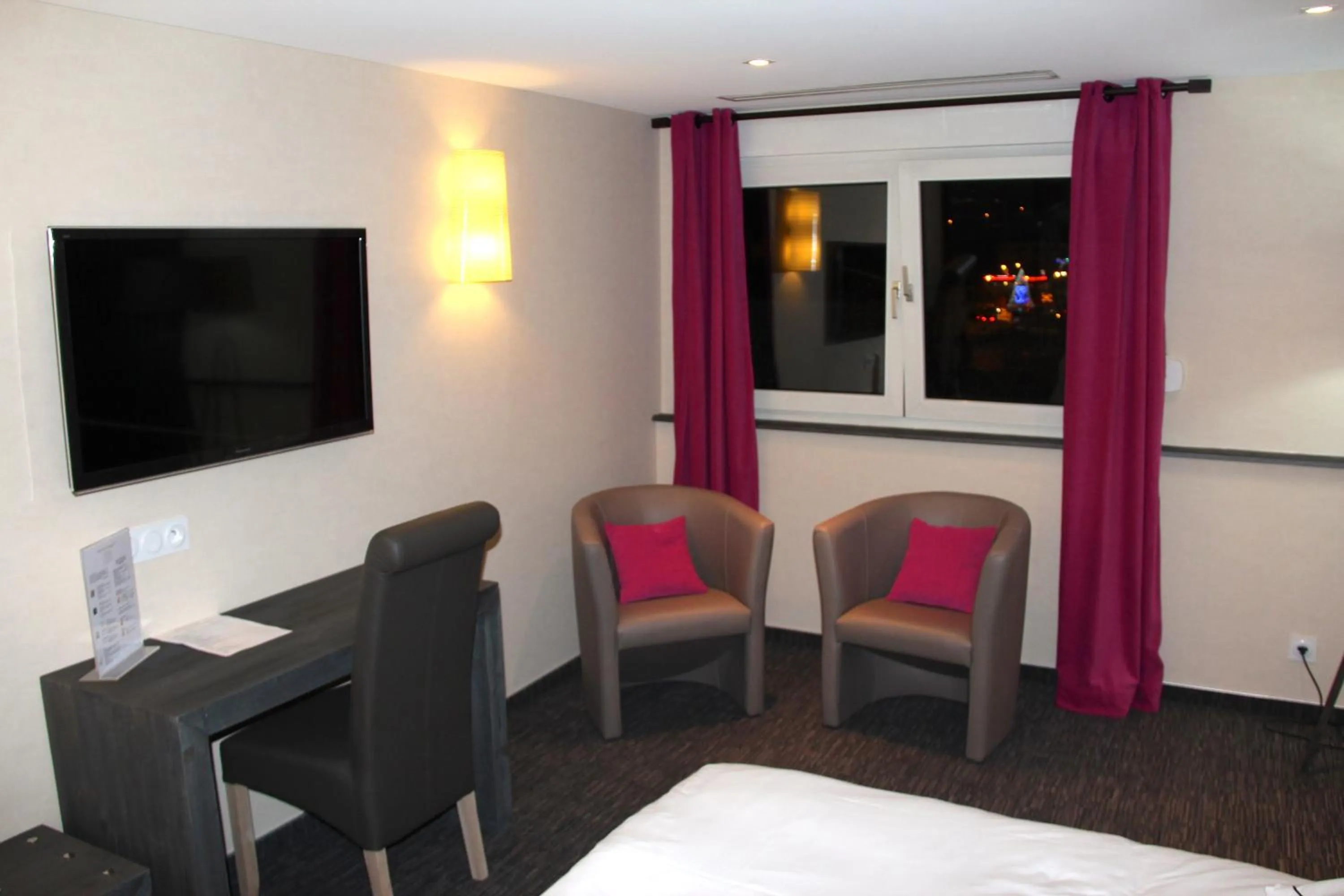 TV and multimedia in Hotel de la Jamagne & Spa