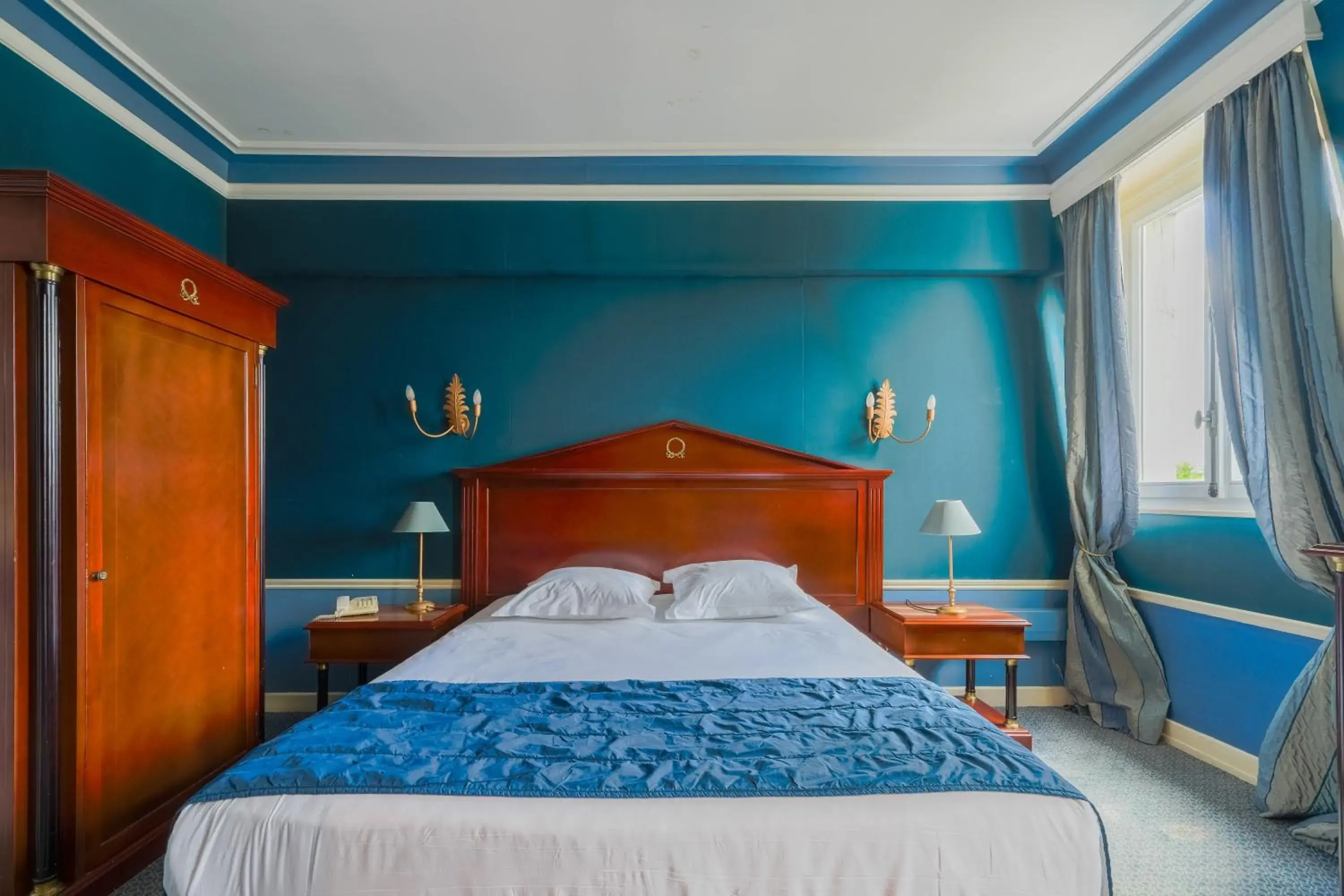 Classic Double Room in Hôtel Les Maréchaux Classic Double Room in Hôtel Les Maréchaux