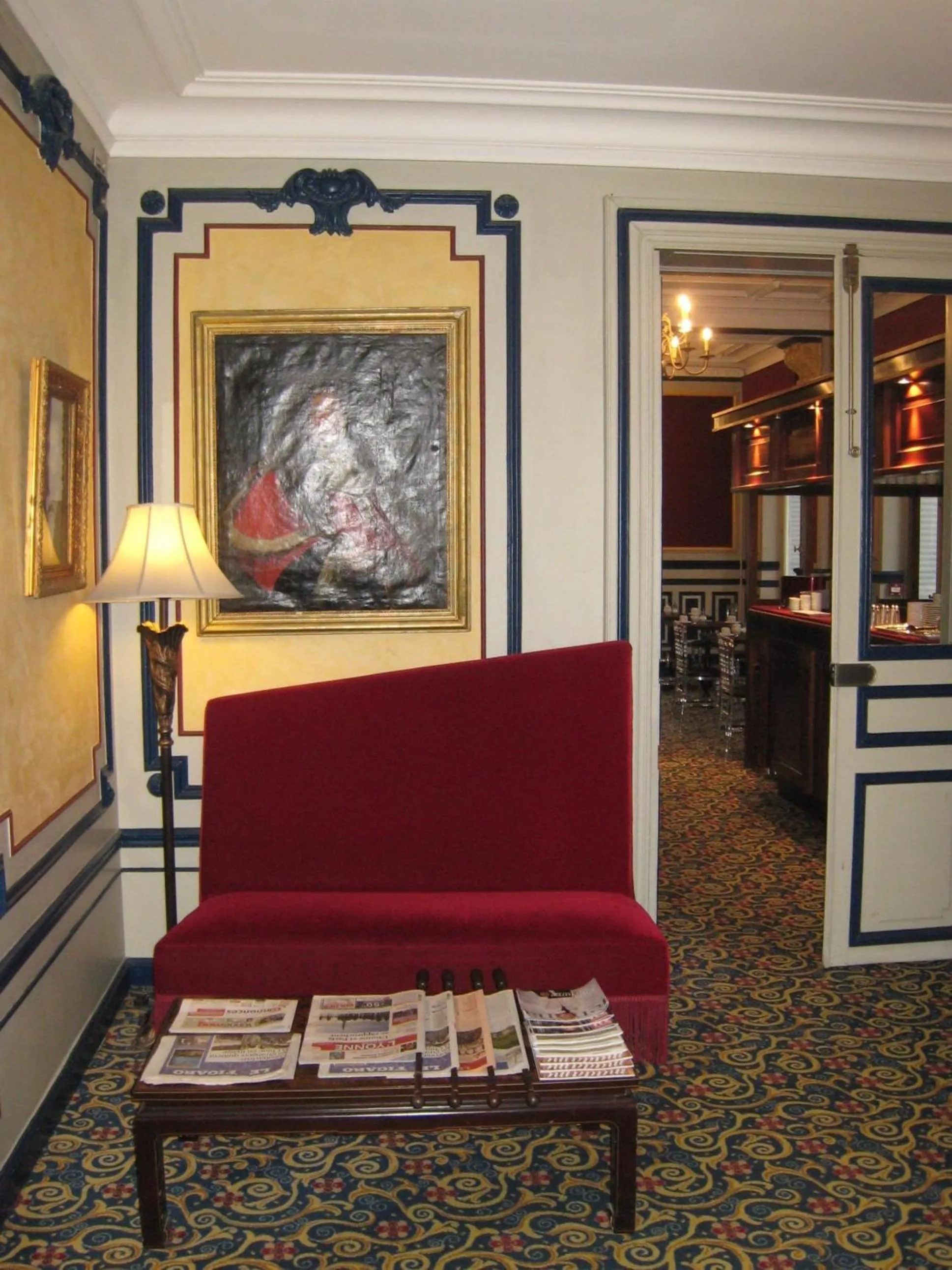 Lounge or bar in Hôtel Les Maréchaux