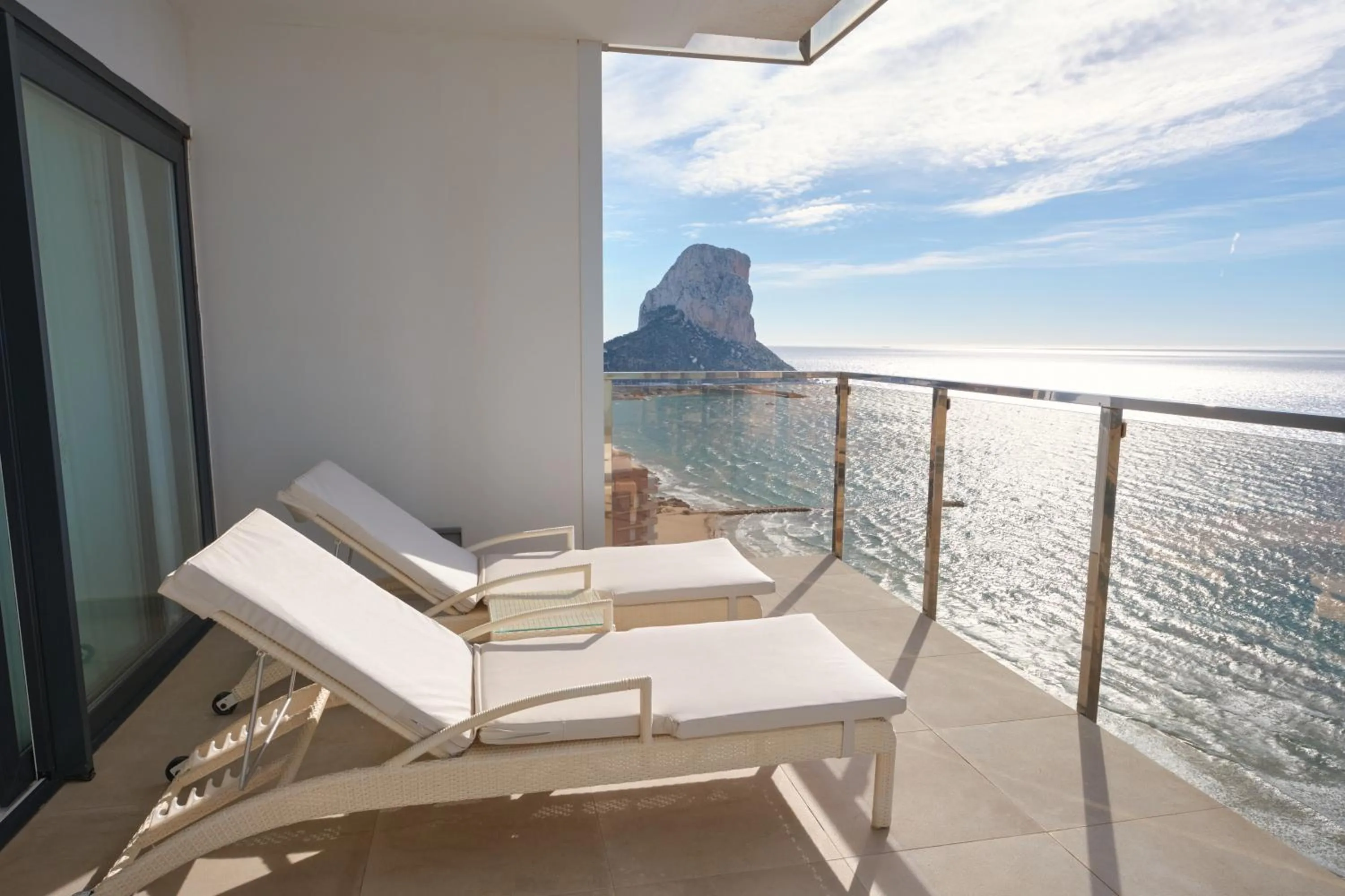 Natural landscape in ESTIMAR Calpe Suitopia