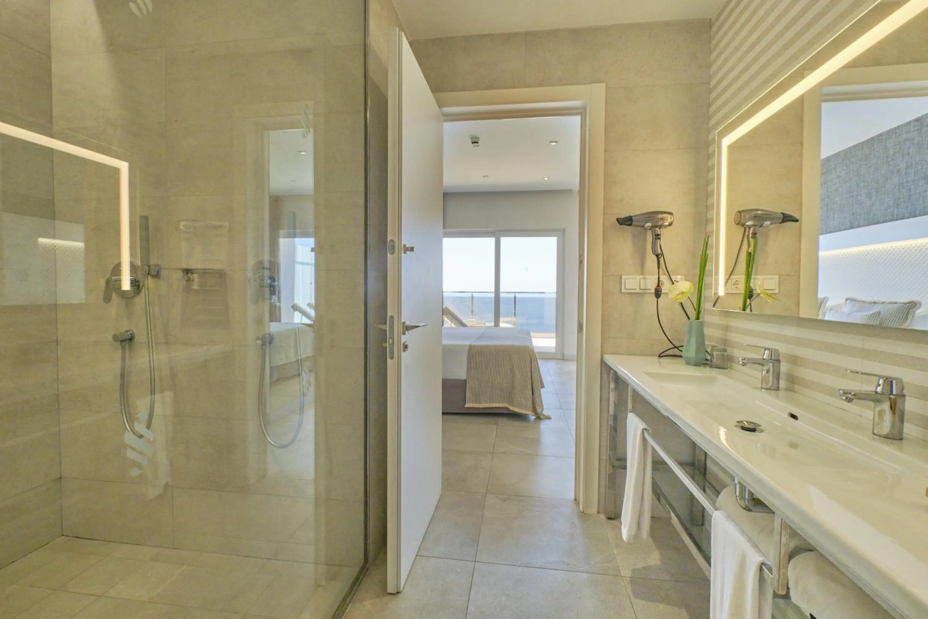 Shower in ESTIMAR Calpe Suitopia