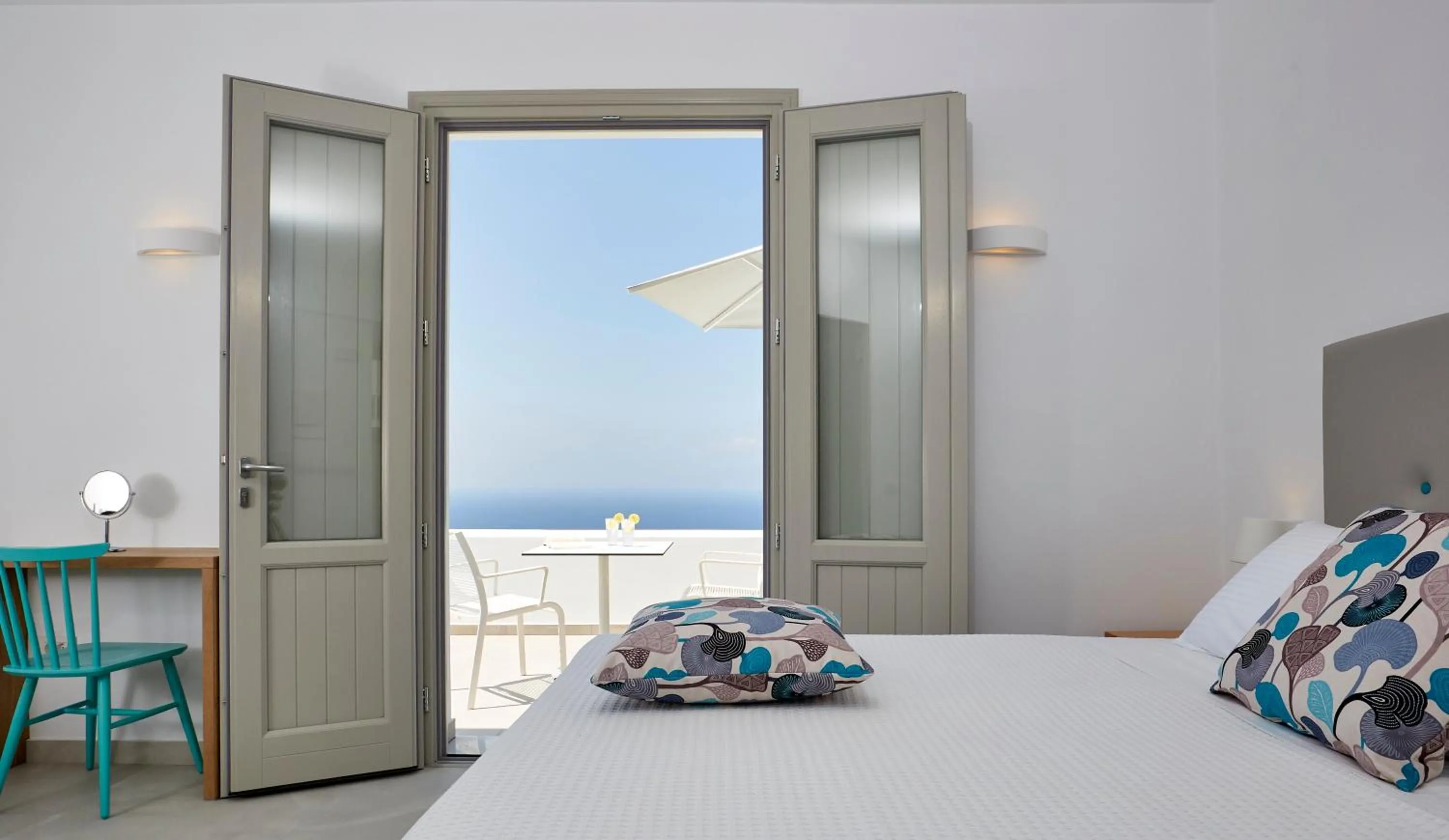 View (from property/room), Bed in Aperanto Suites